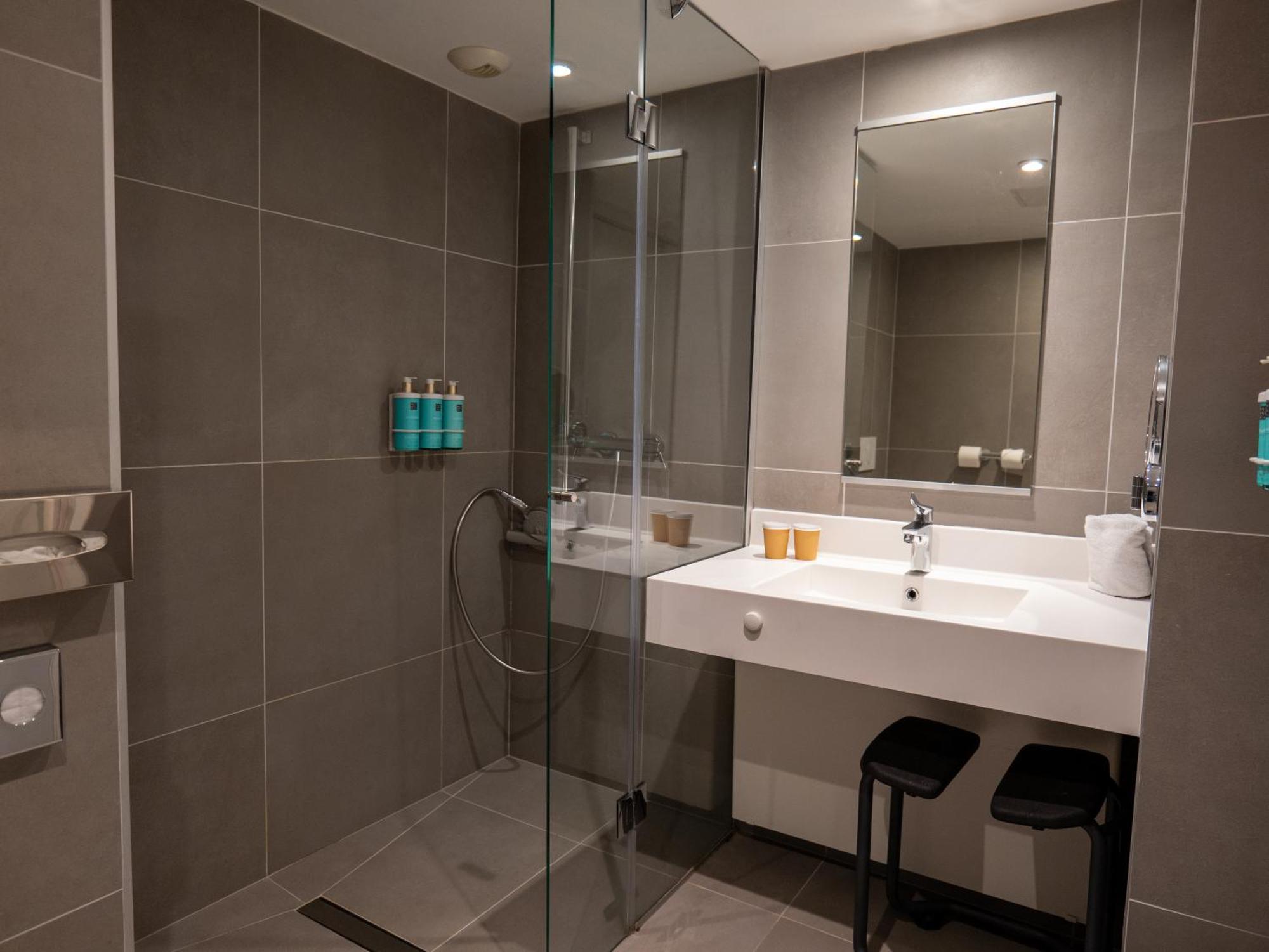 Suite One Double Bed One Double Sofa Bed