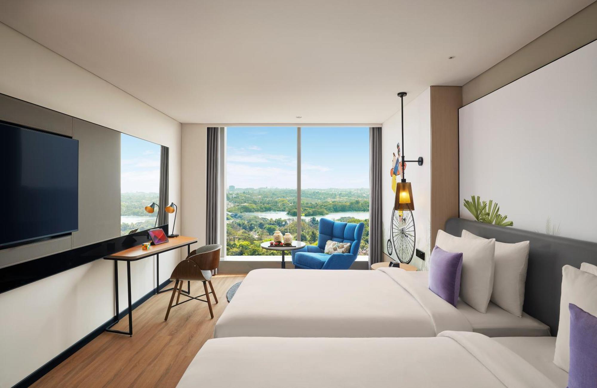 Twin Room Lake View