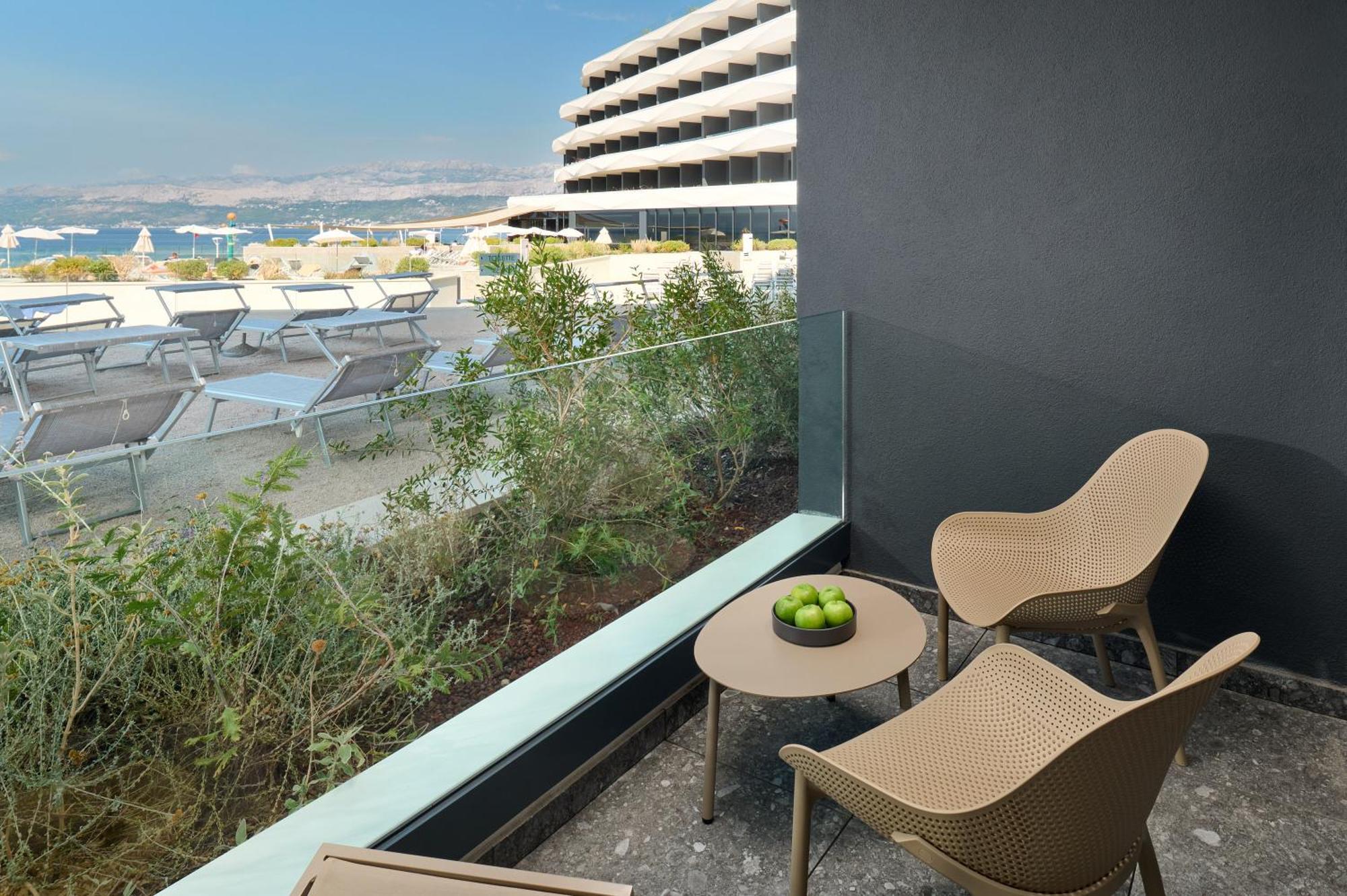 Superior Double Room Extra Bed Sea Side Terrace