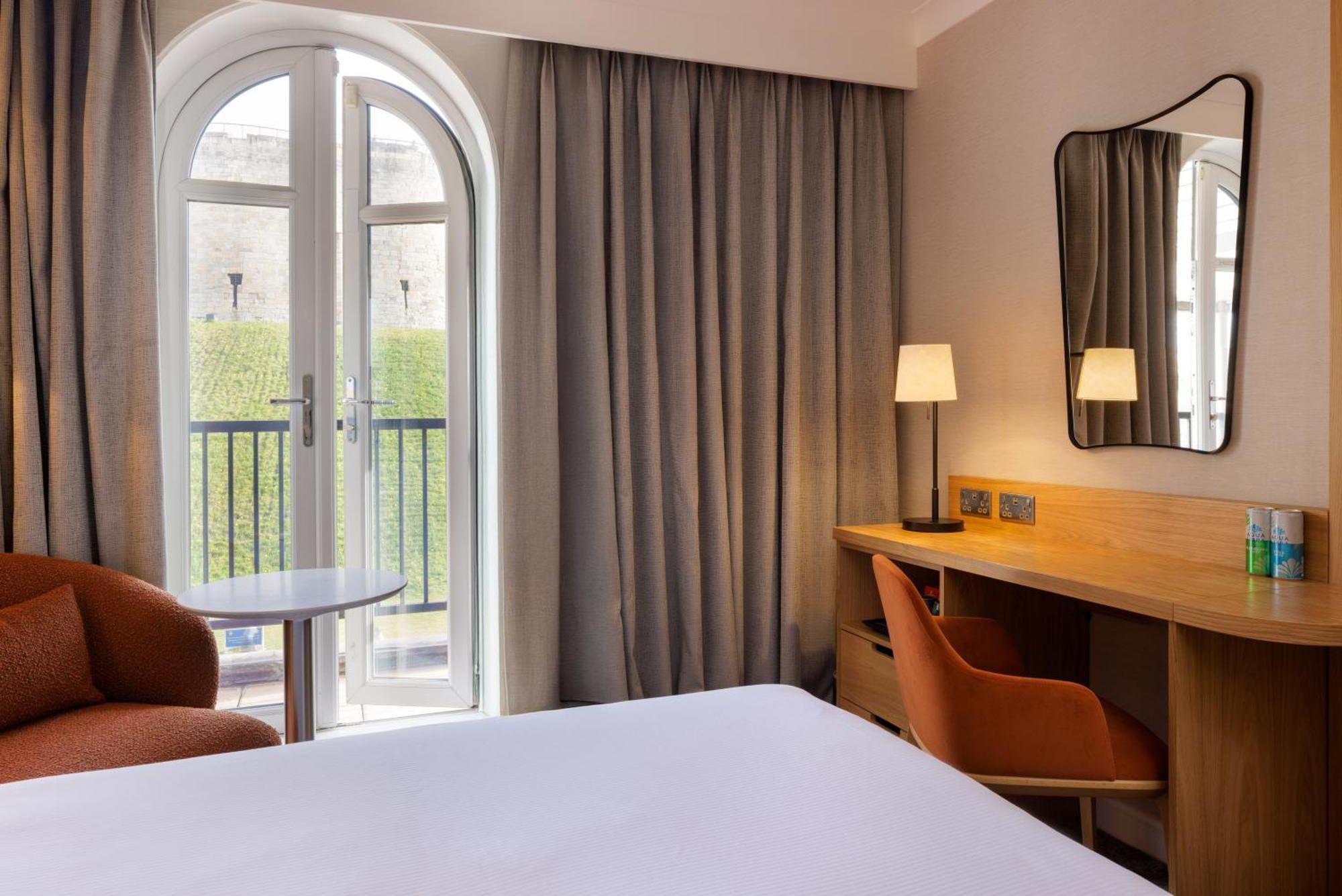 Double guest room with balcony and Tower view
