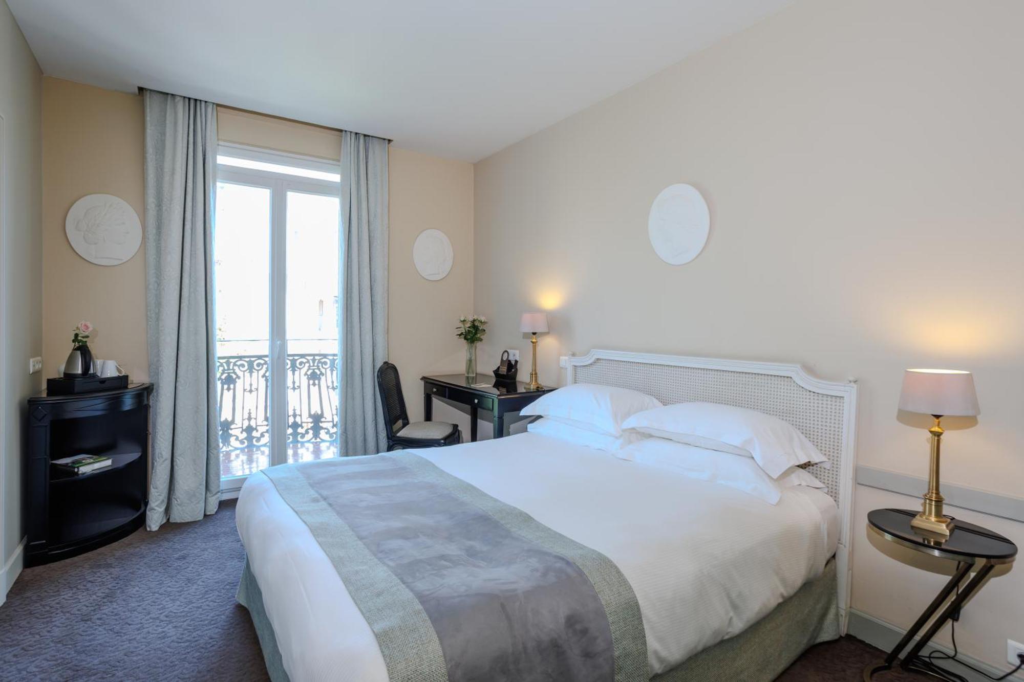 Superior Room Tasting