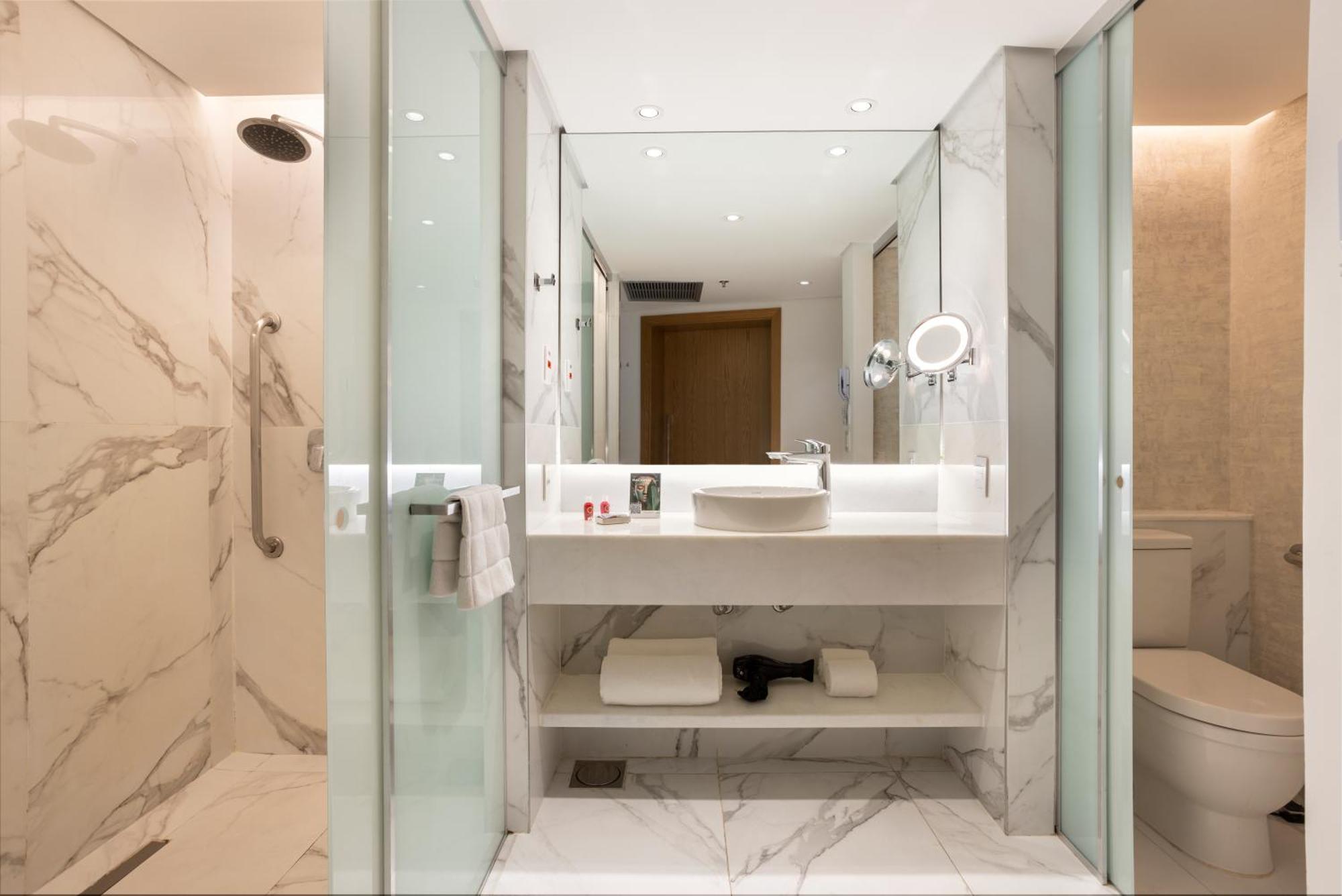 Suite Bath