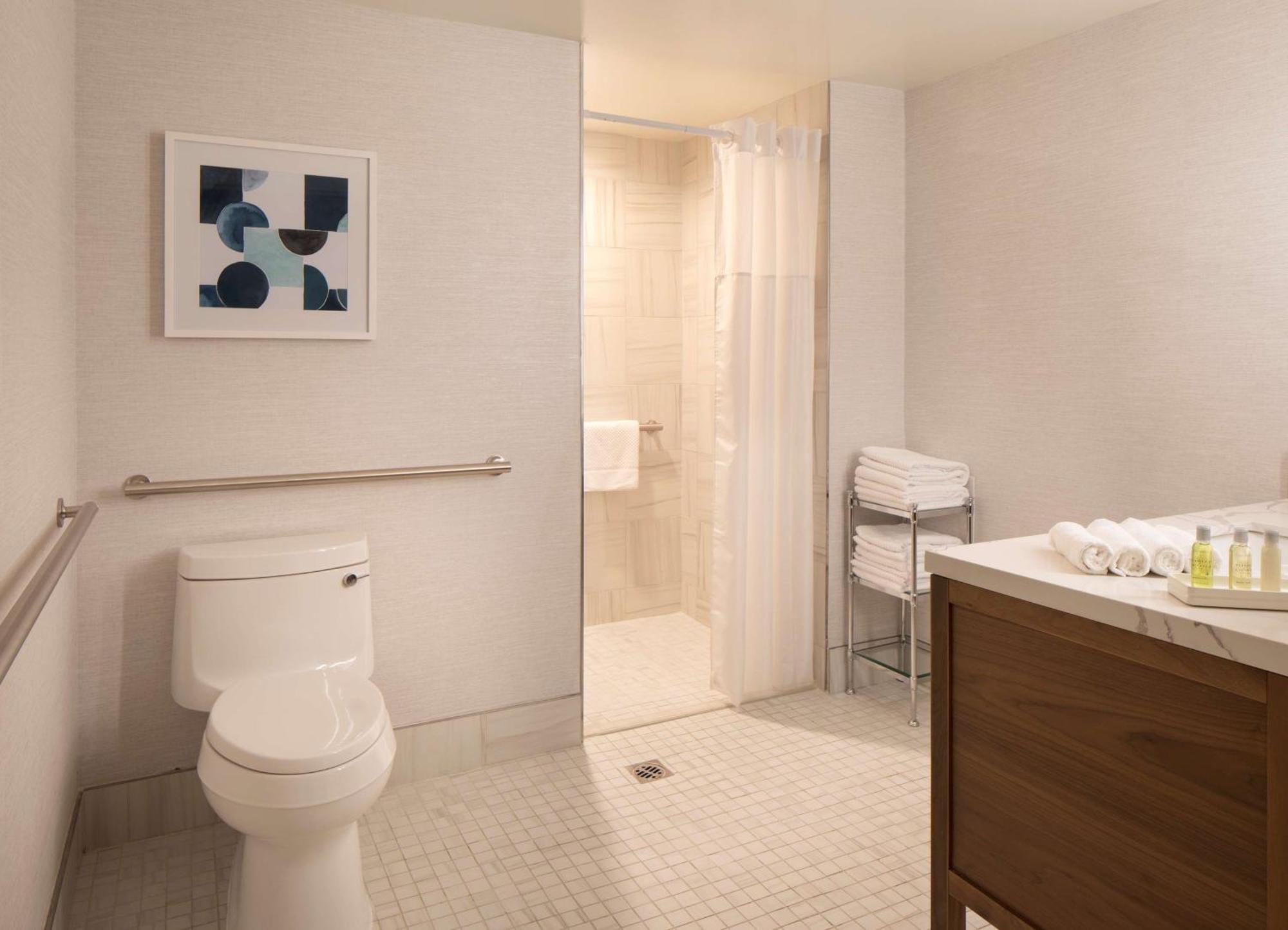 One-Bedroom King Suite Mobility Accessible