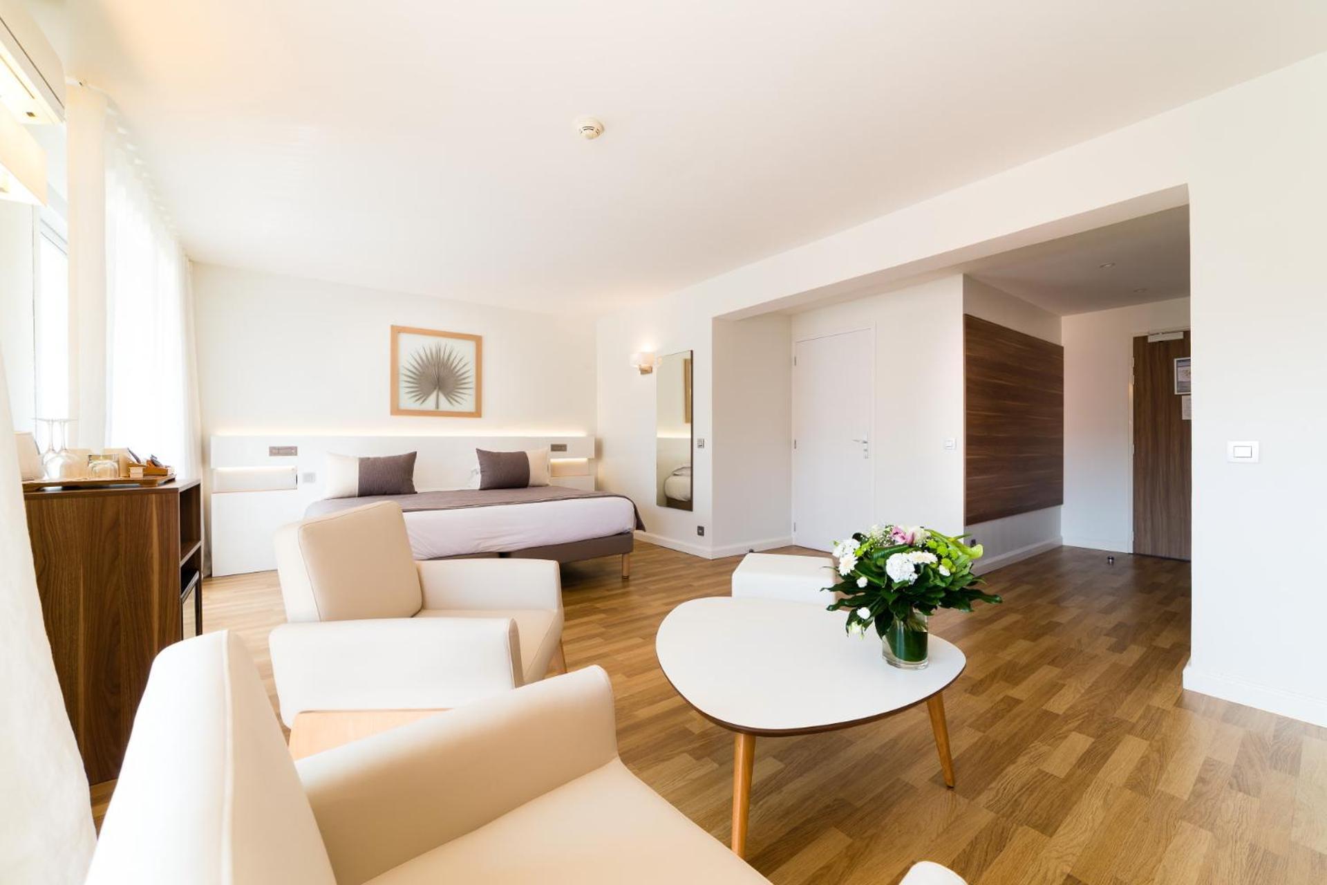Deluxe Double Room City View
