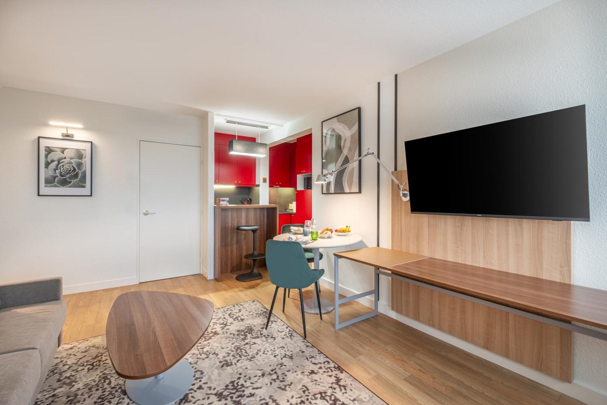 One-Bedroom Apartment