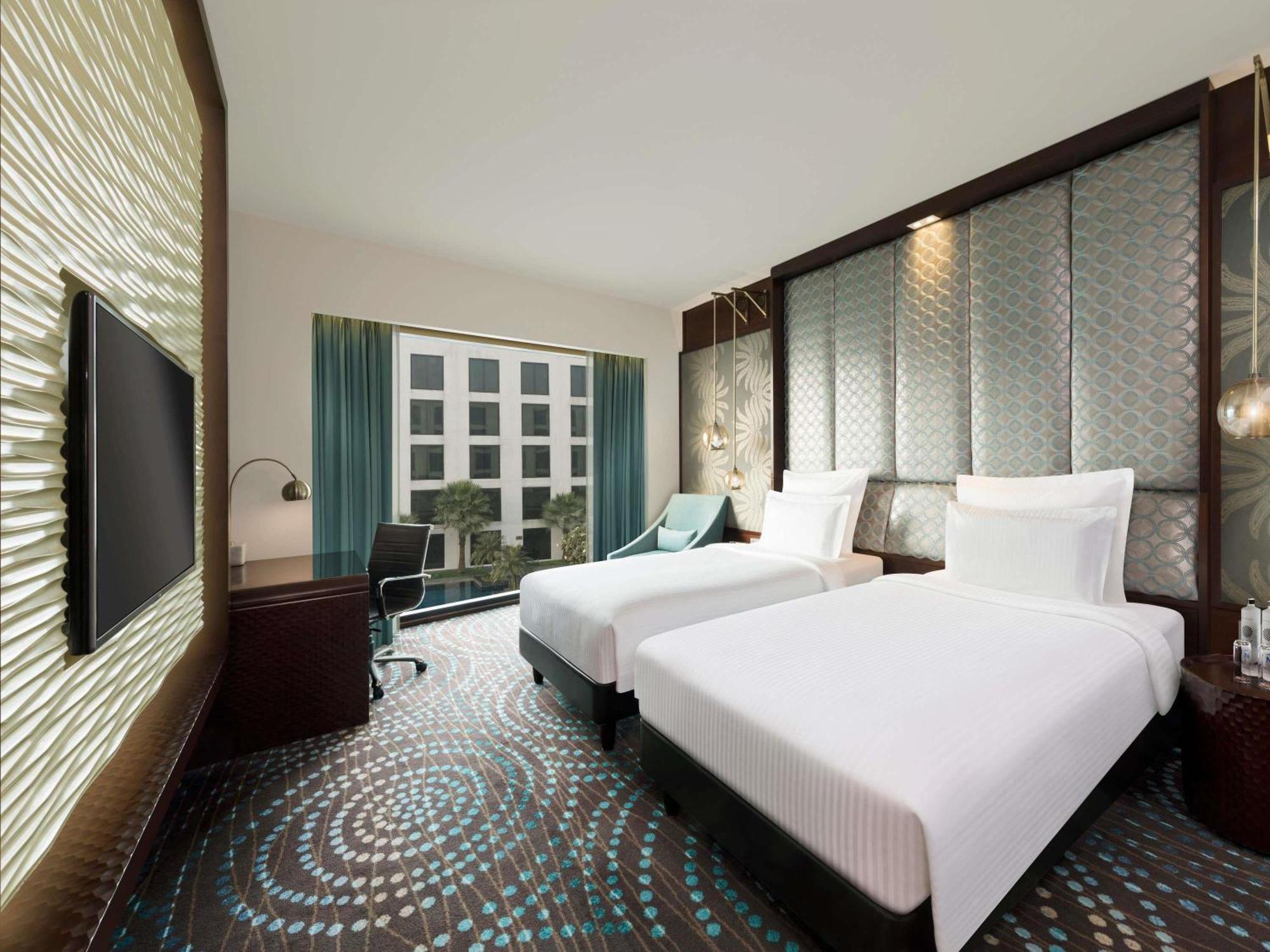 Deluxe Twin Room Bathtub