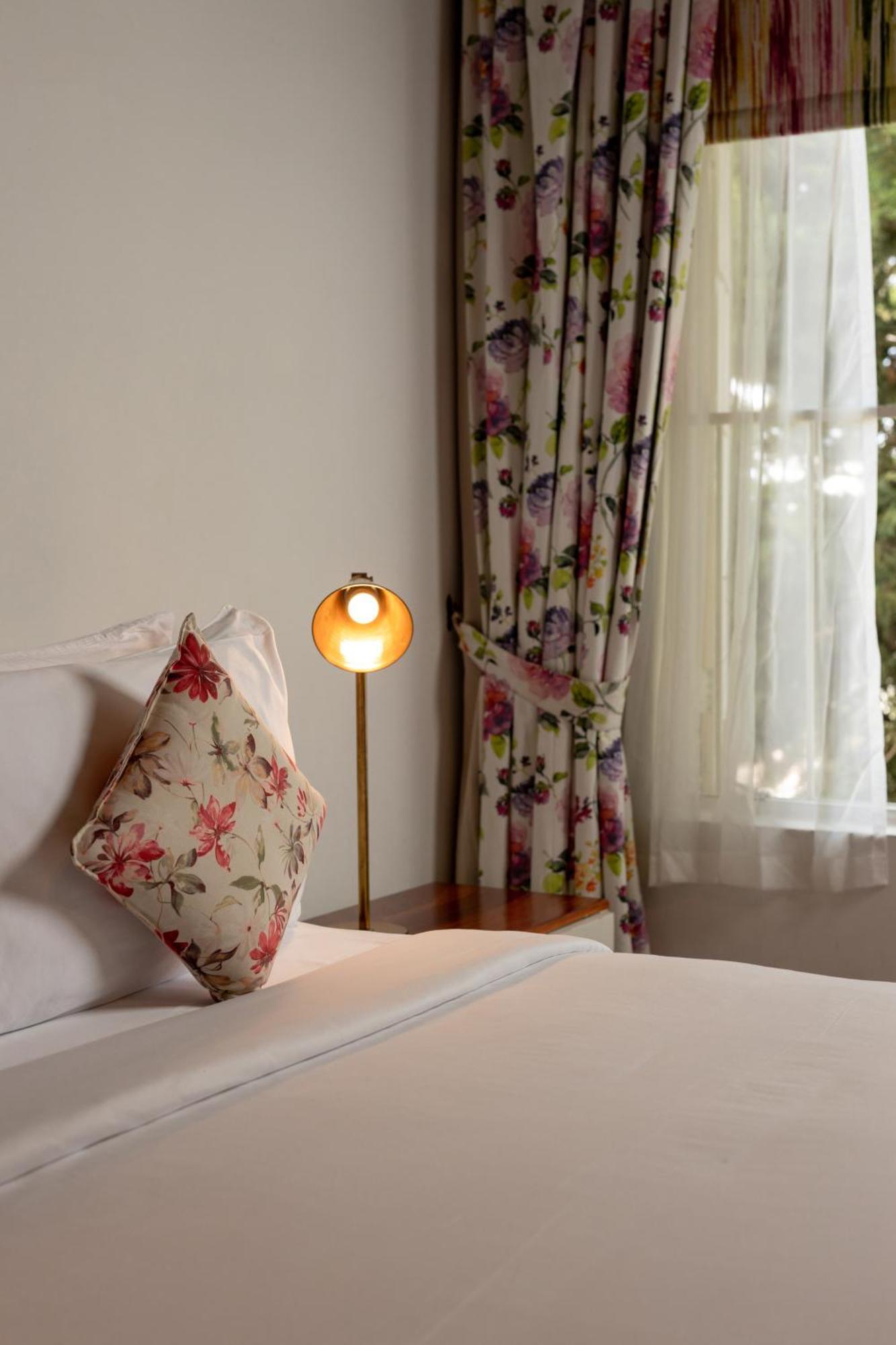 Deluxe Attic Room