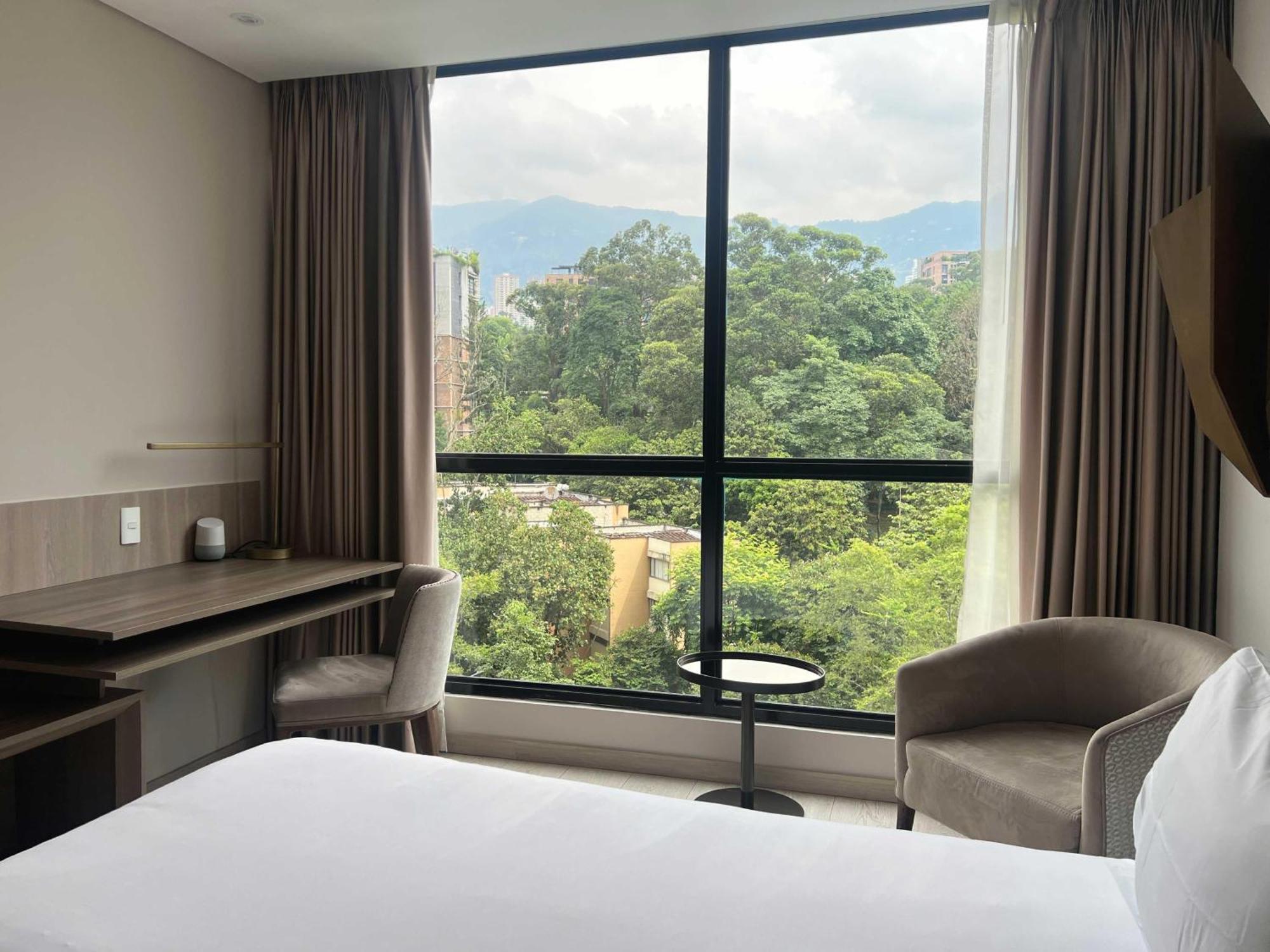 Superior King Room Kitchenette