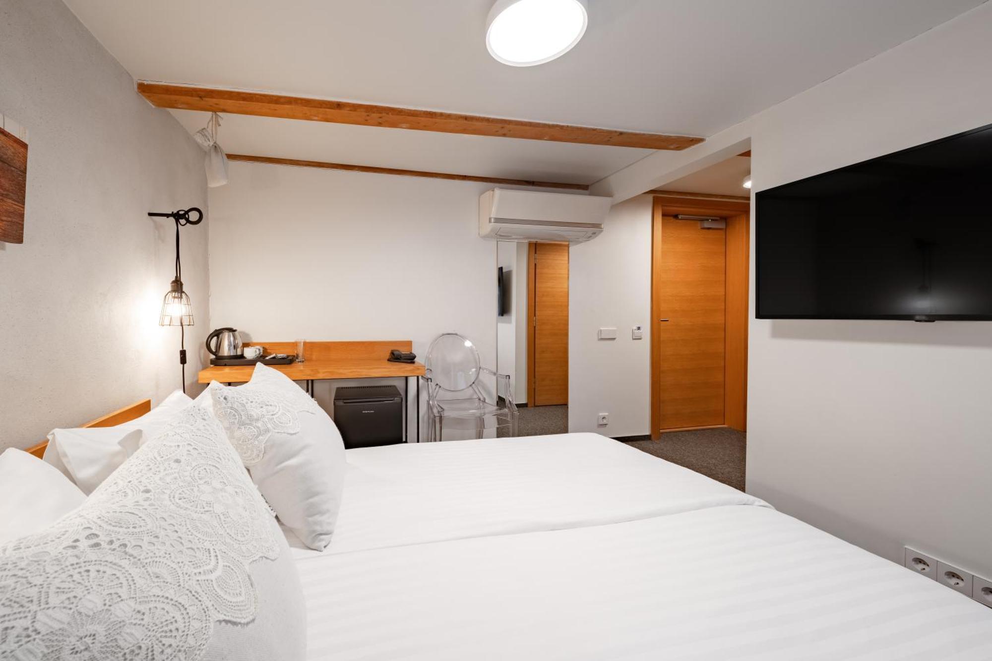 Heritage Compact Room