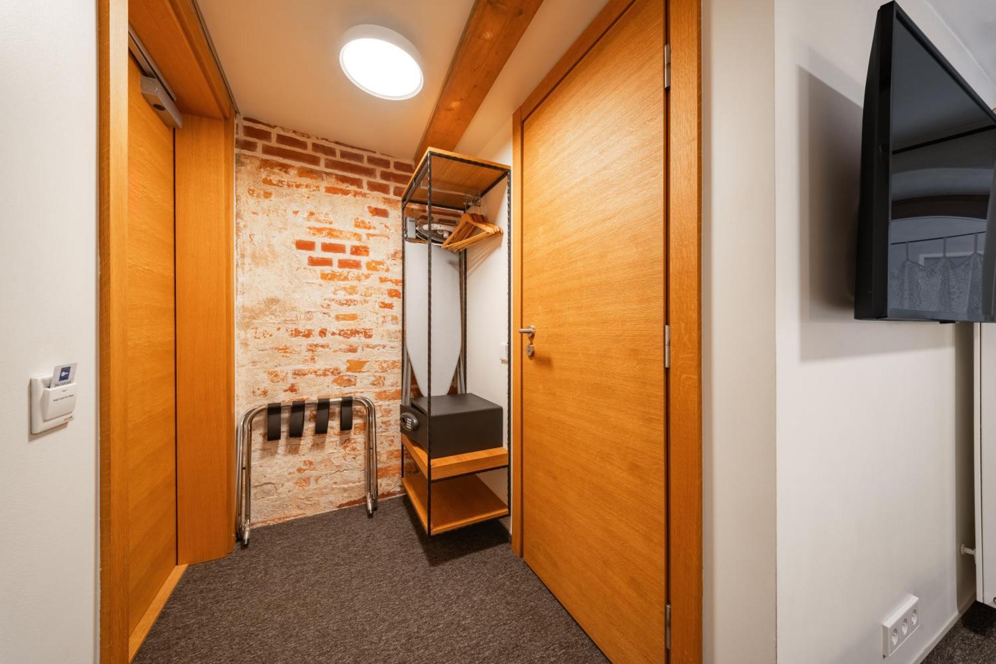 Heritage Compact Room