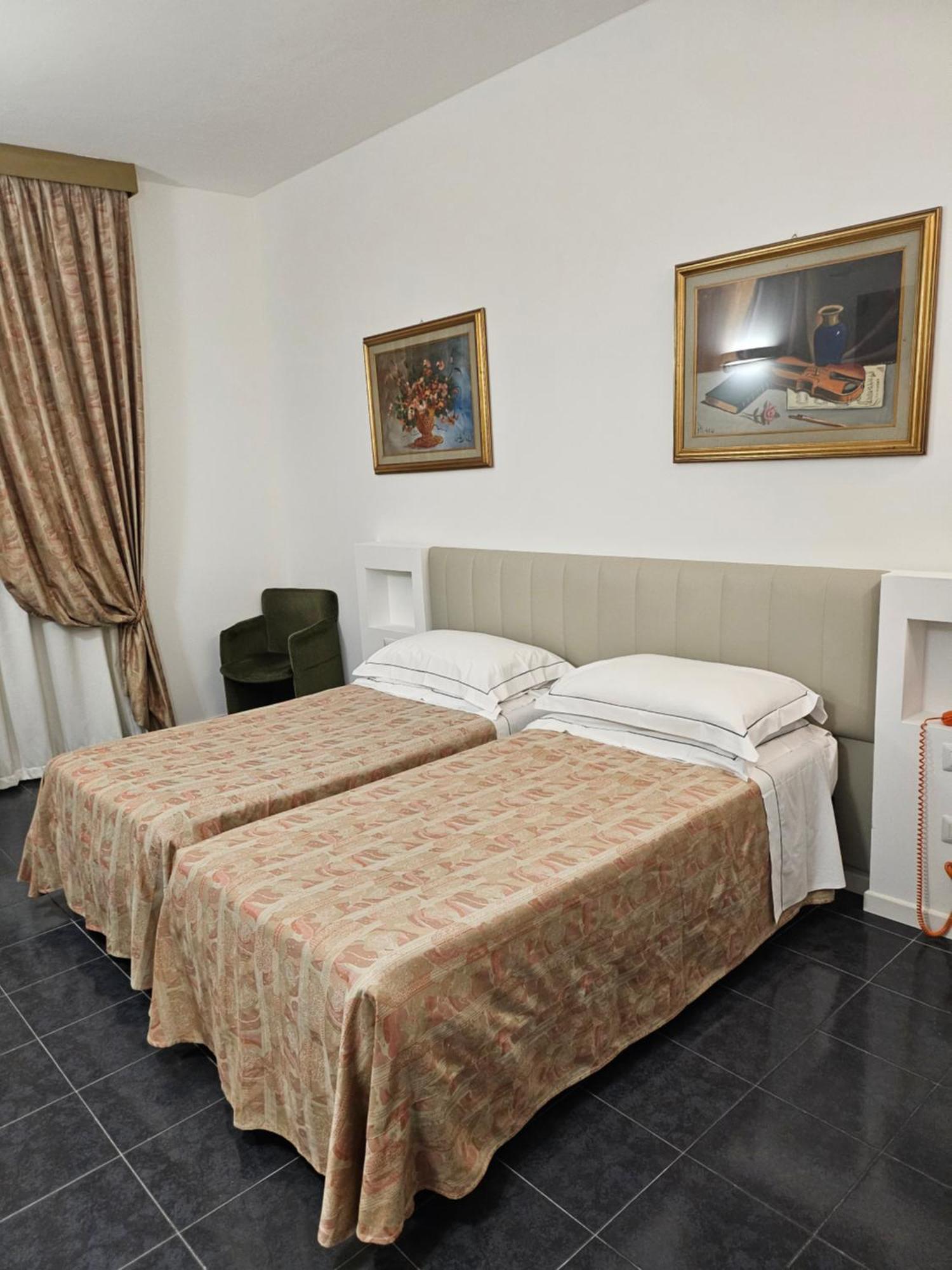 Economy Twin Room