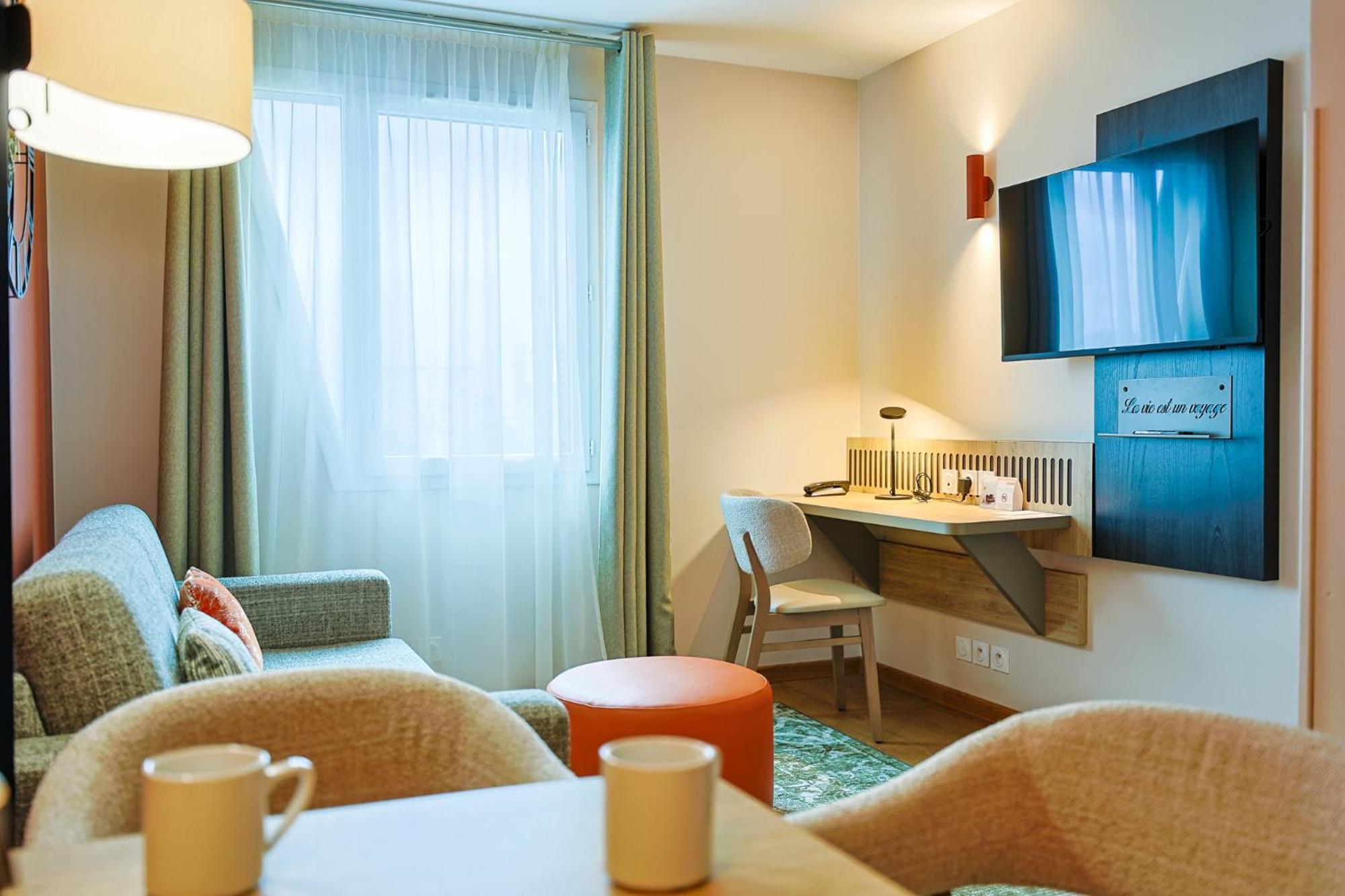 One-Bedroom Apartment
