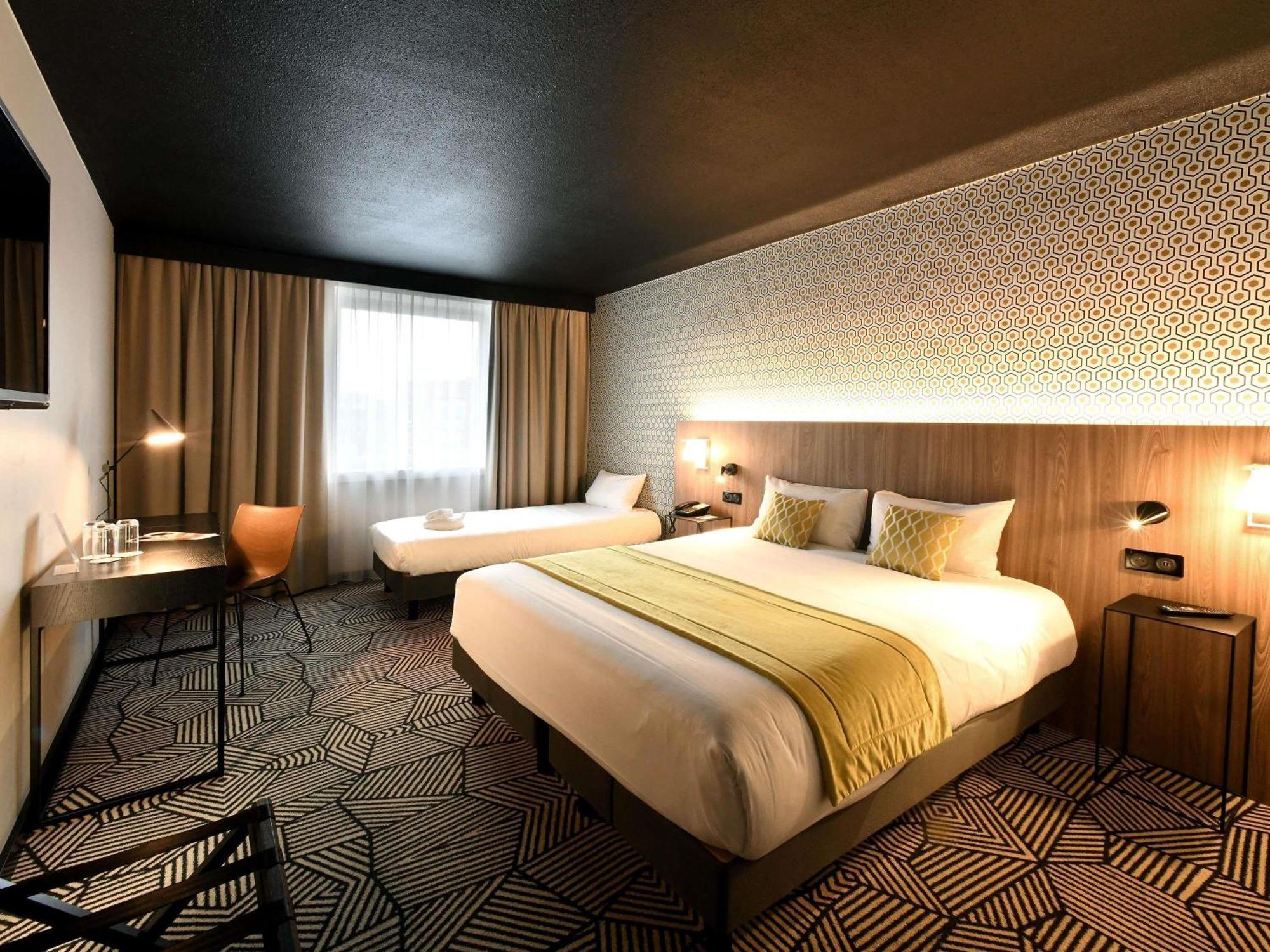 Family Superior Room One Double Bed One Single Bed