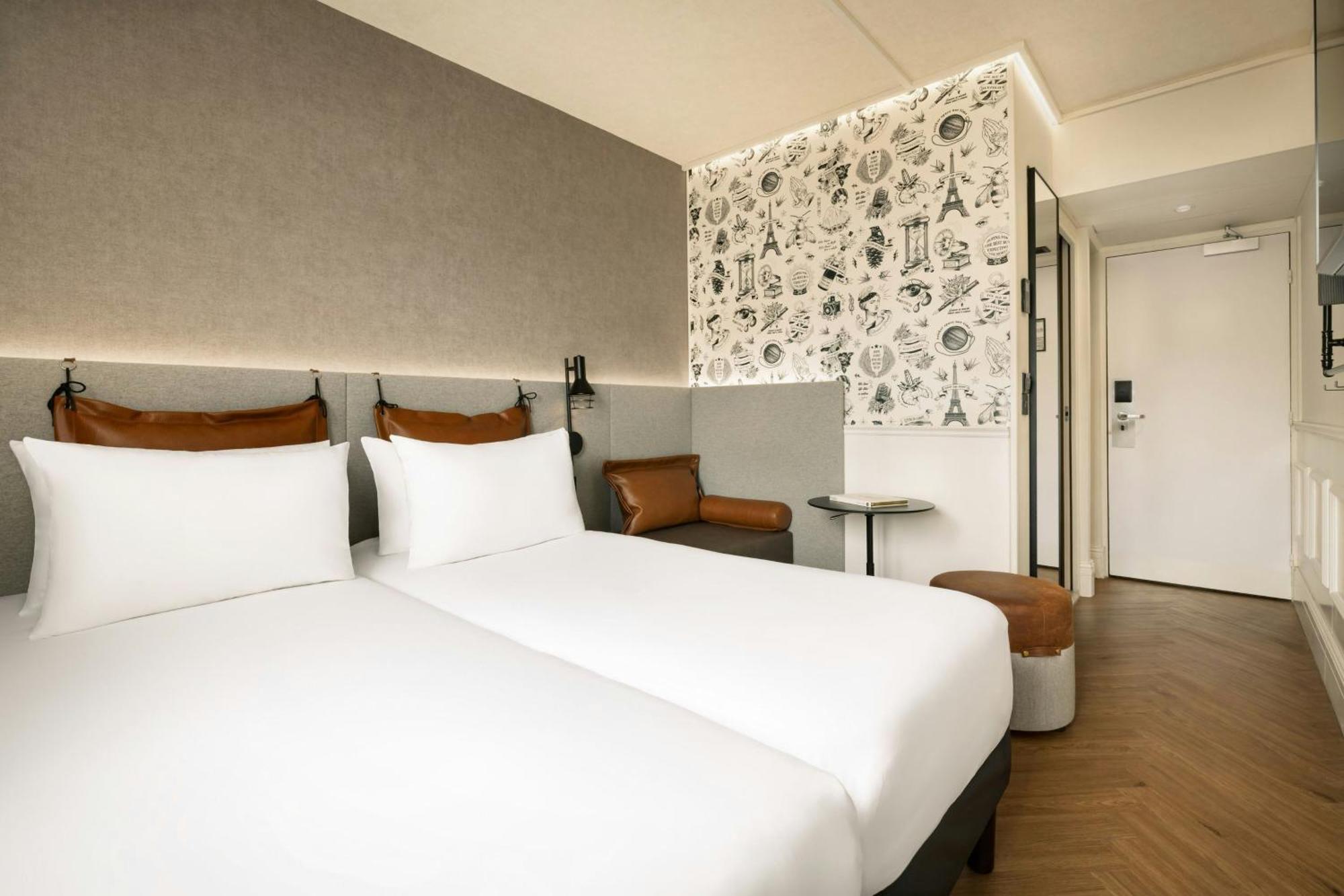 Moxy Twin Room