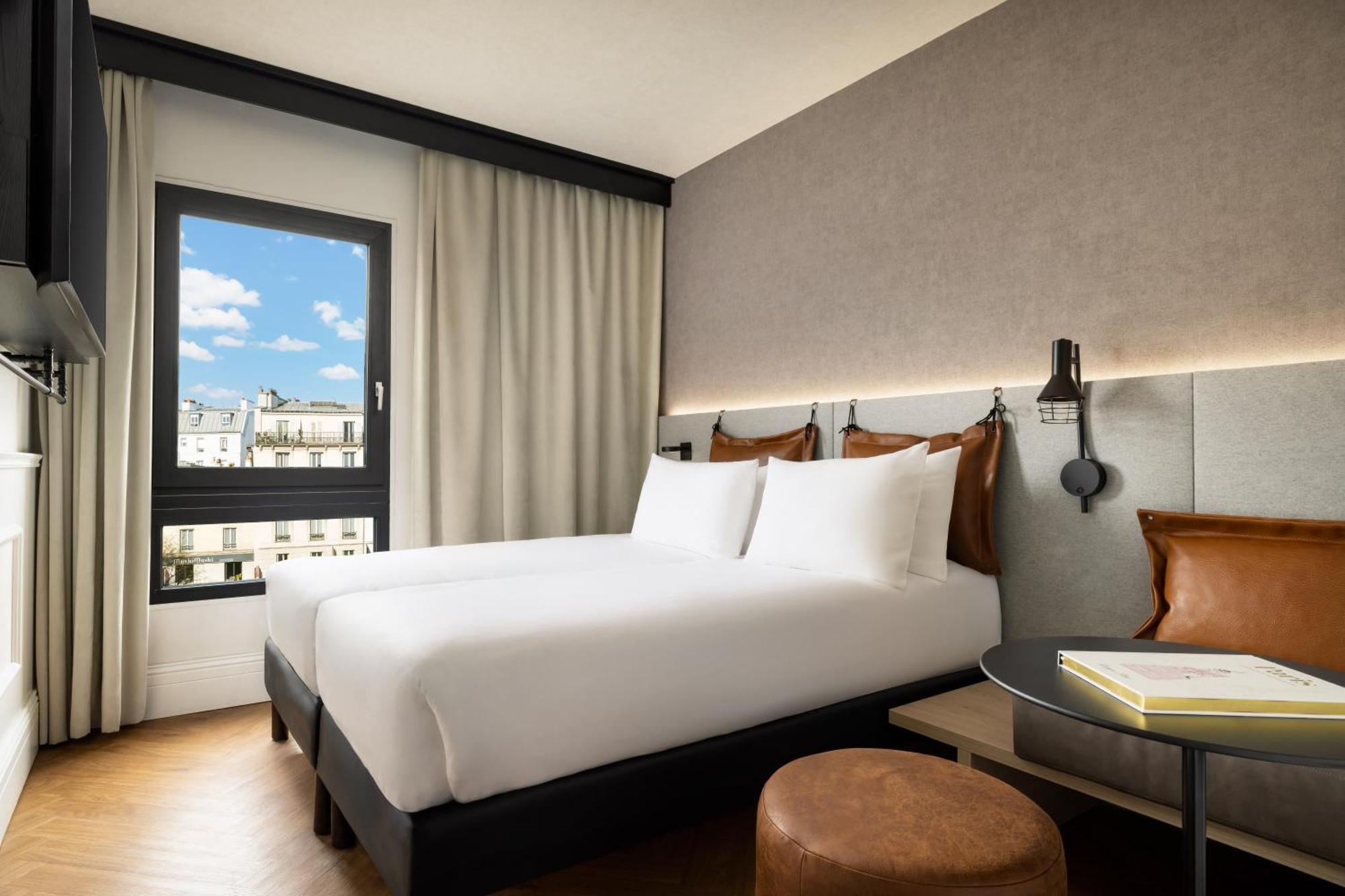 Moxy Twin Room