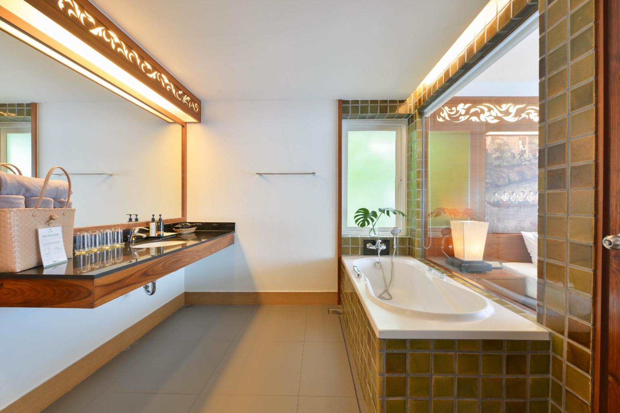 Deluxe Family Room