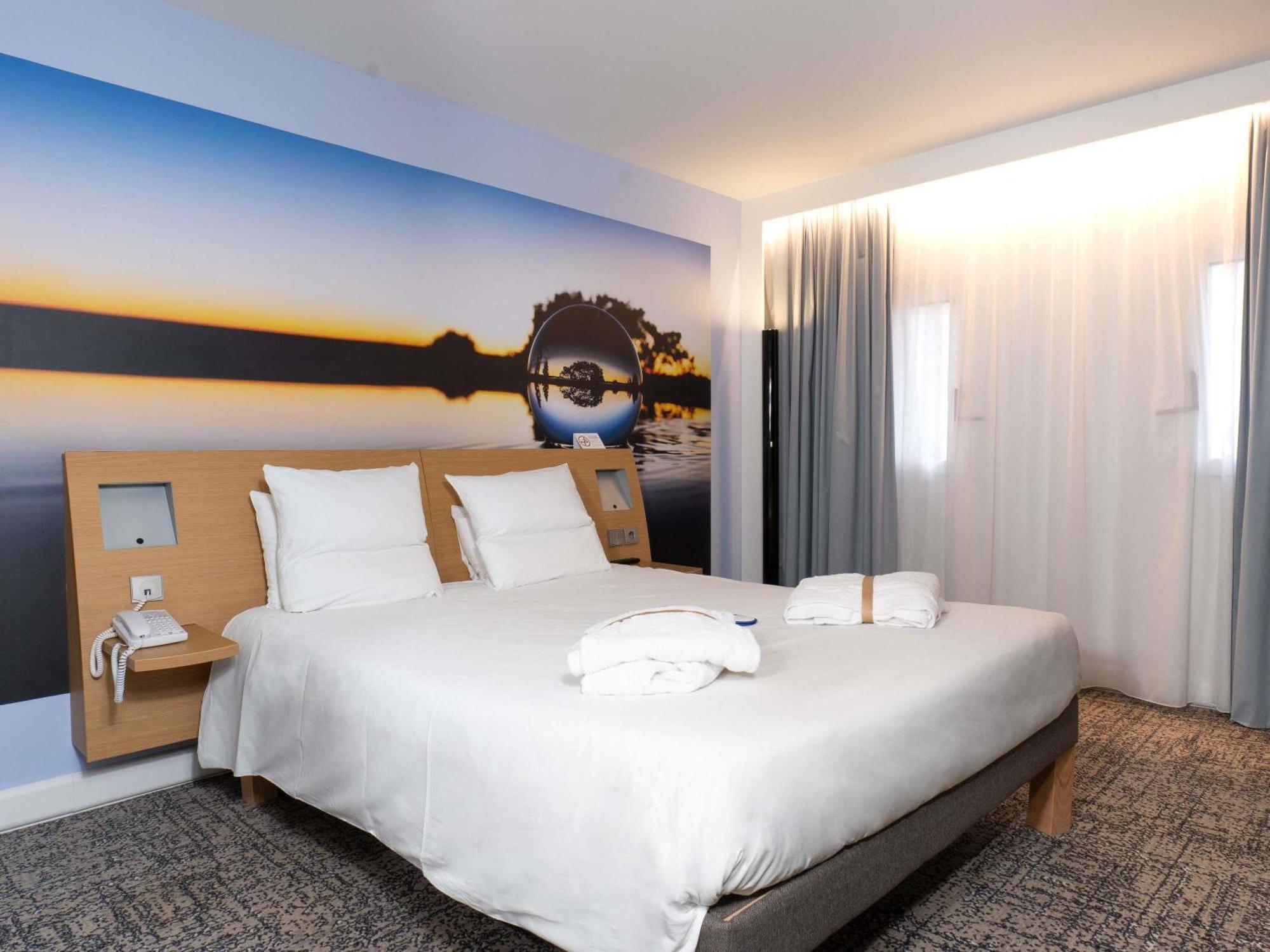 Suite One Double Bed One Double Sofa Bed