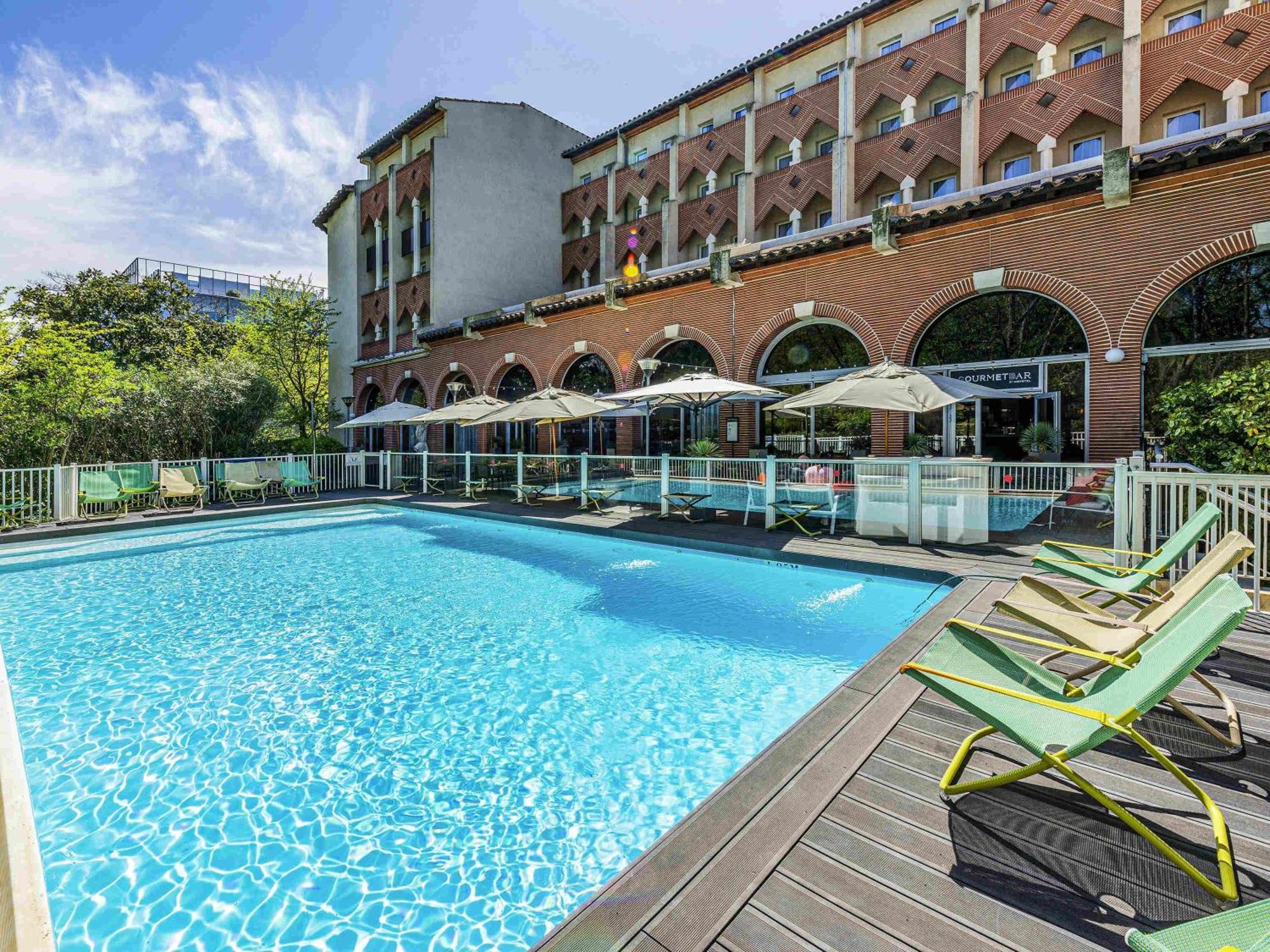 Superior double Room one double bed or two single beds