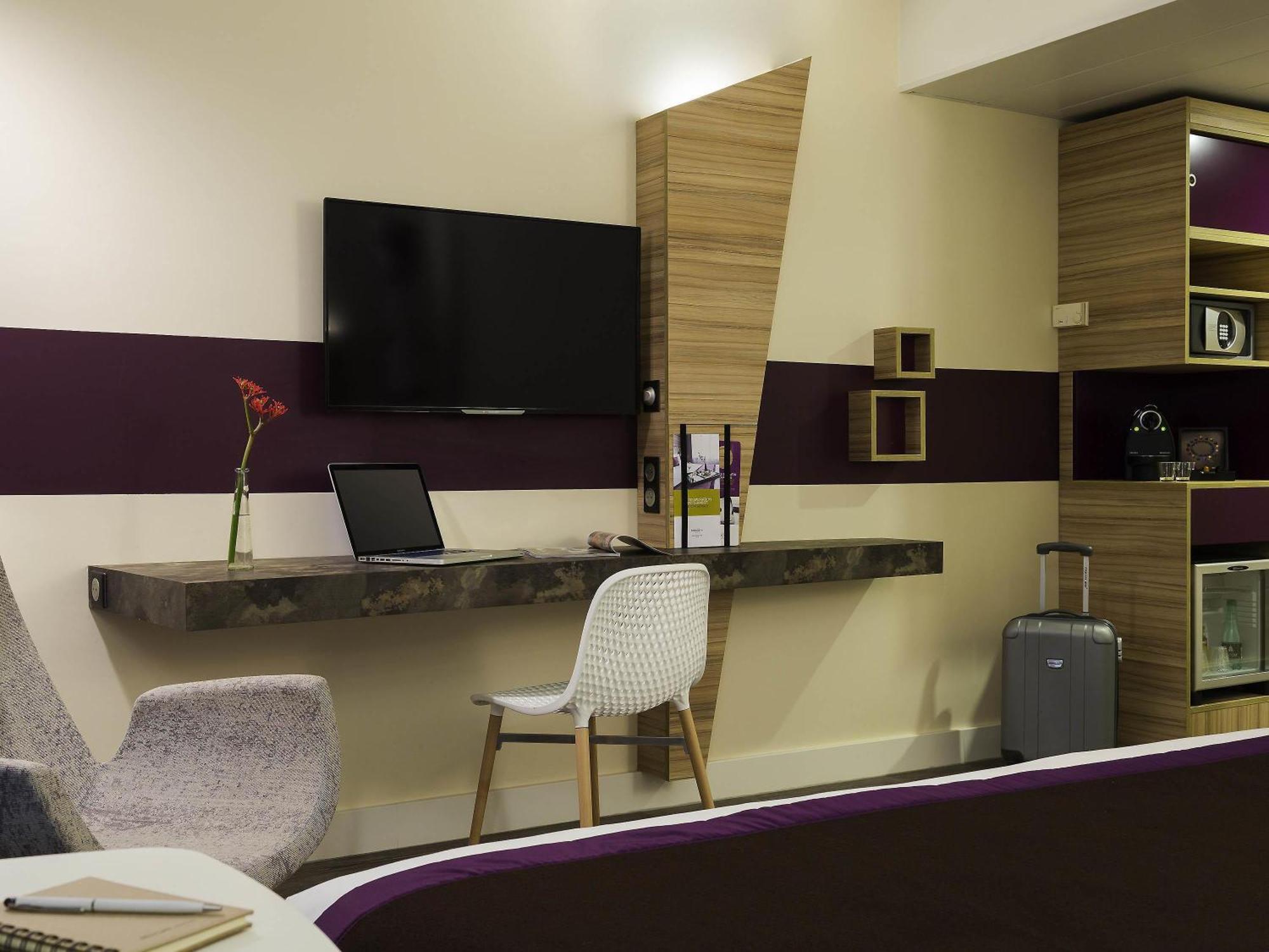 Suite One Double Bed One Sofabed