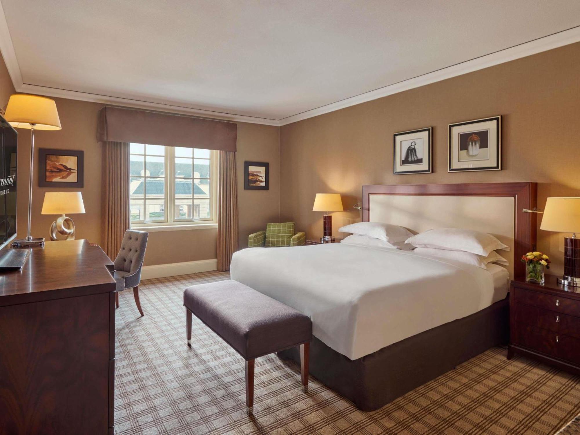 Deluxe King Room Sea View