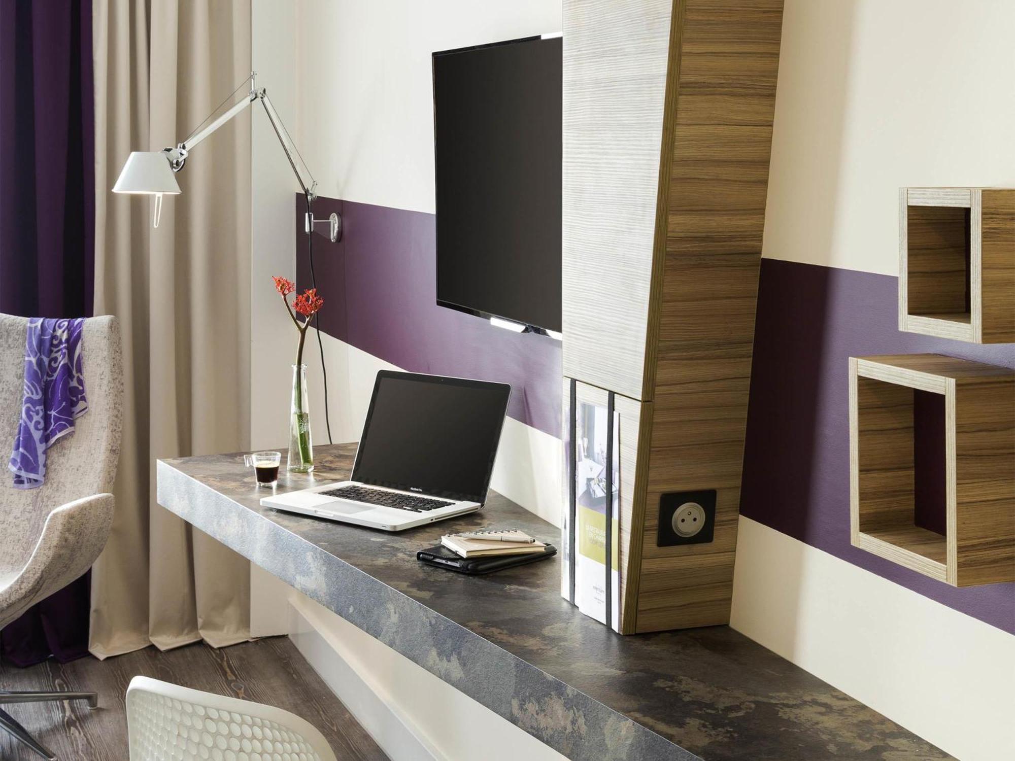 Suite One Double Bed One Sofabed