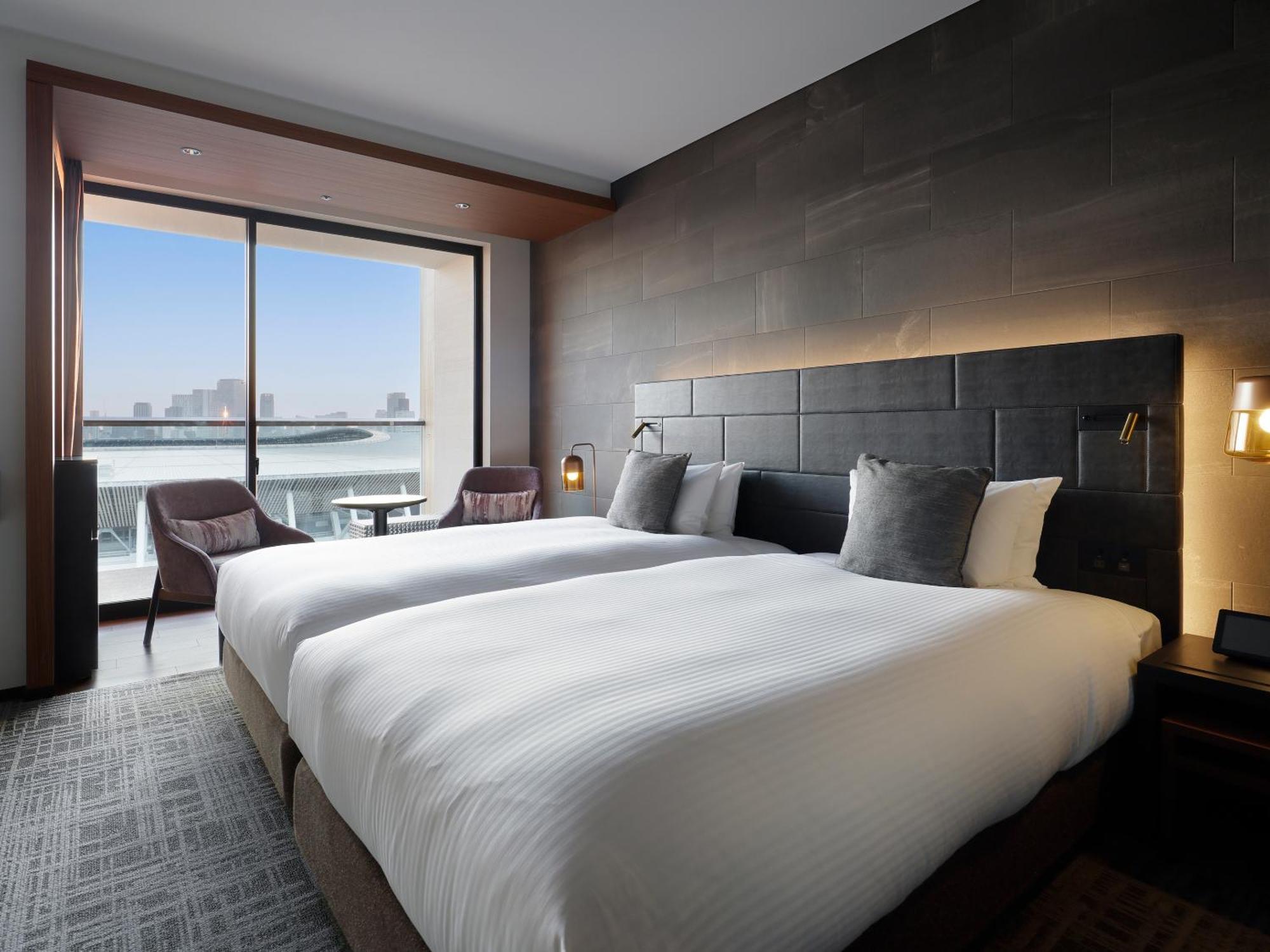 Standard Twin Room Balcony