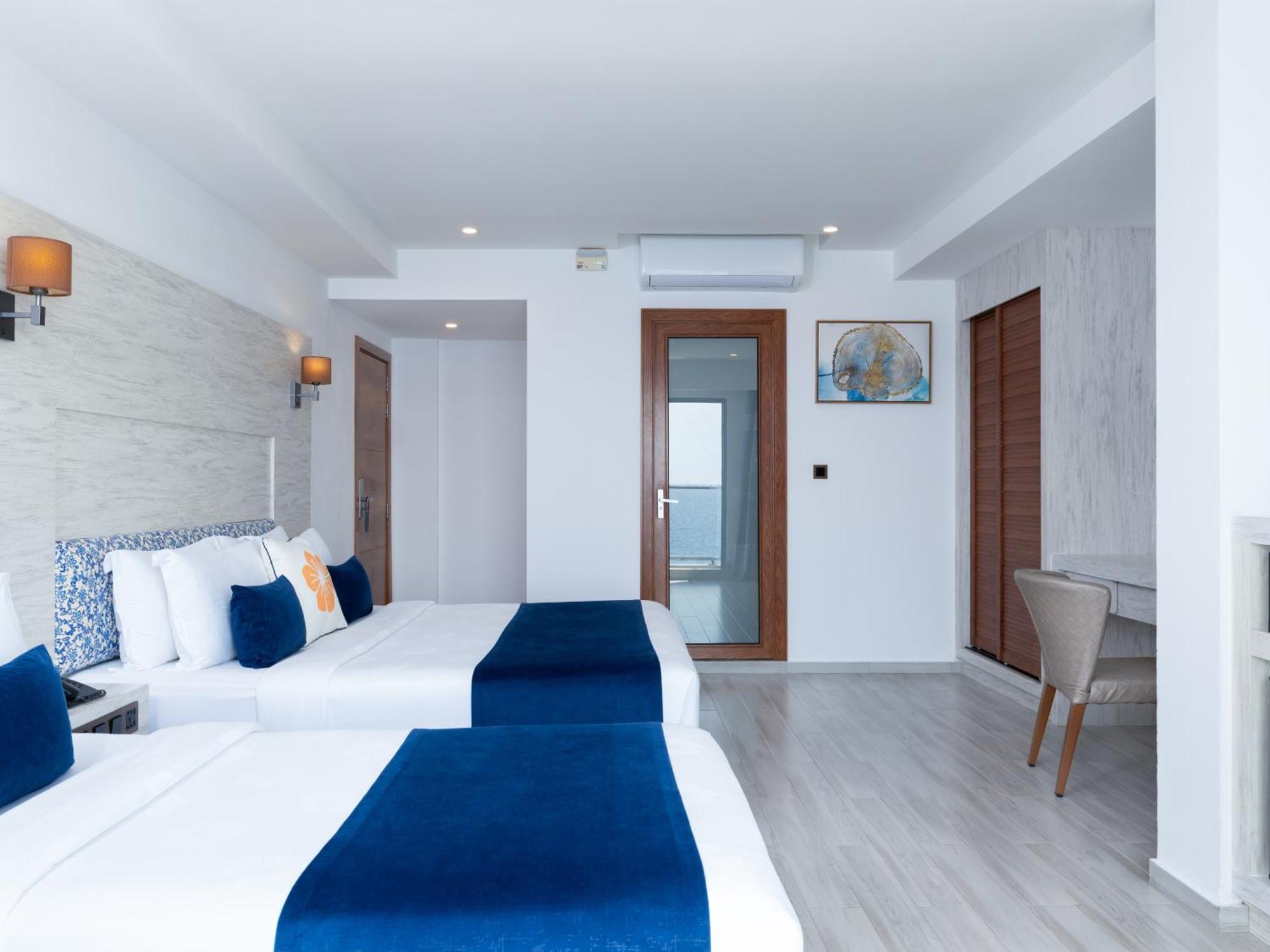 Deluxe Family Room Seaview Balcony