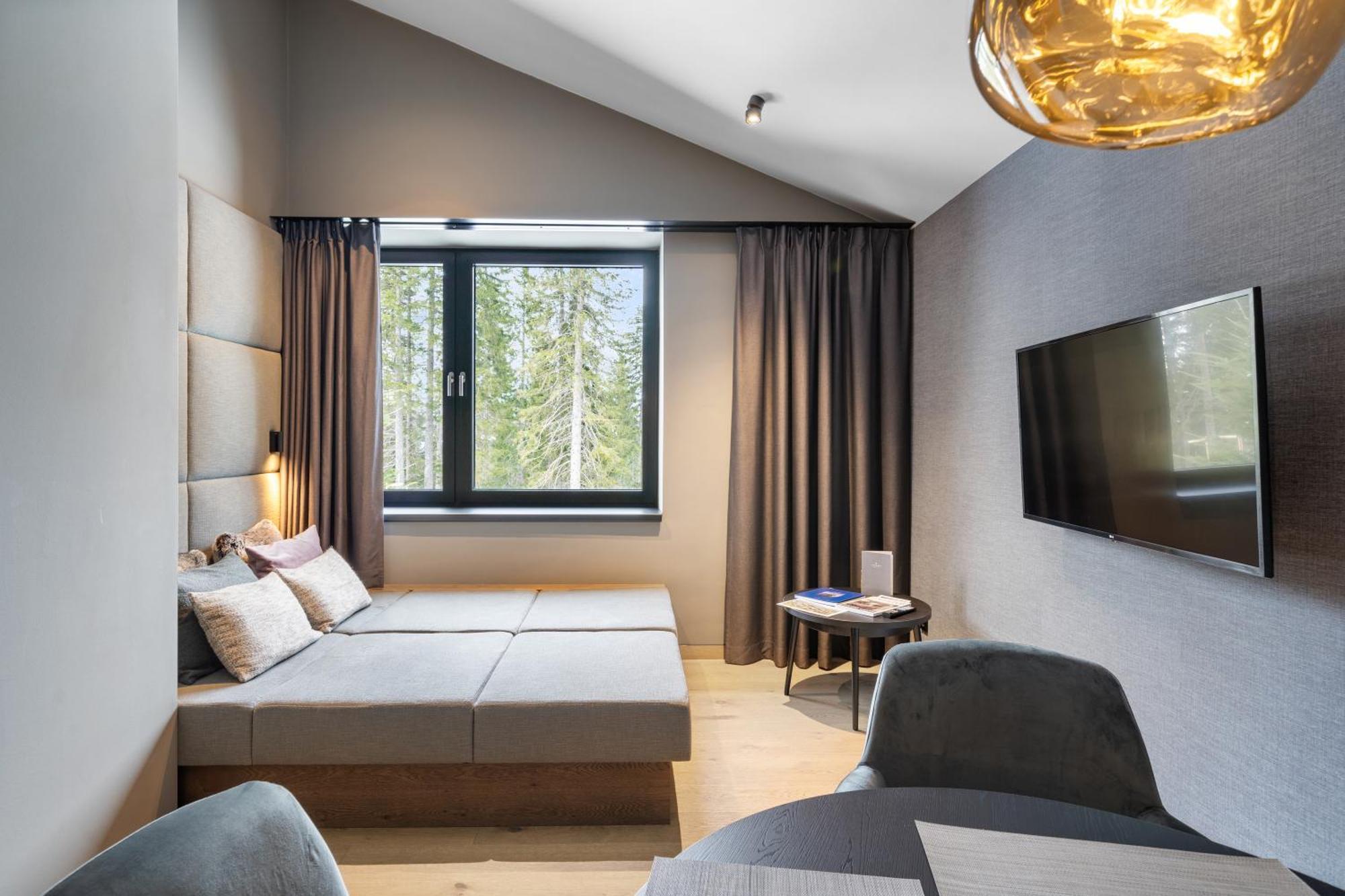 Suite 1 Bedroom