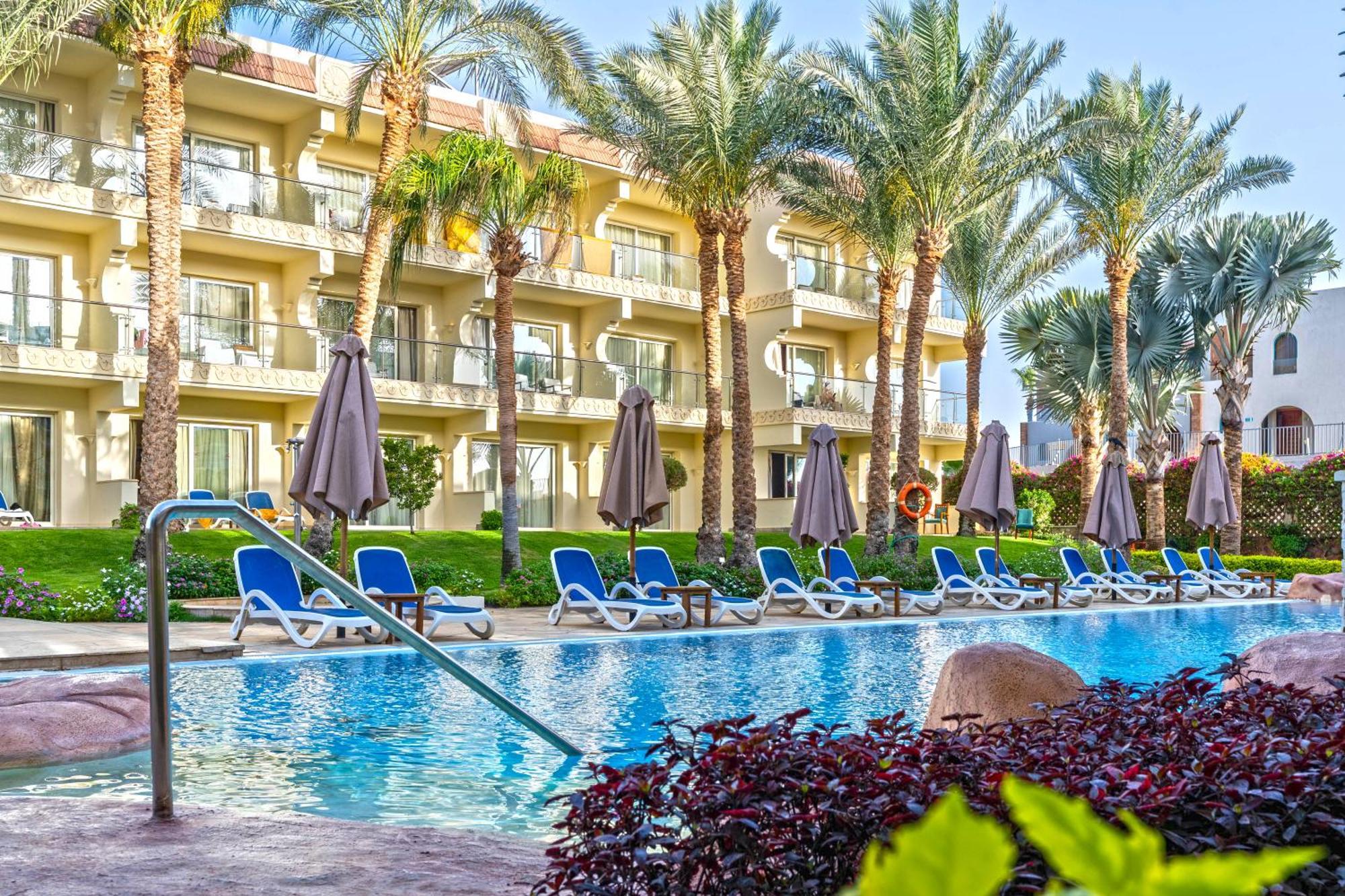 Pool view room