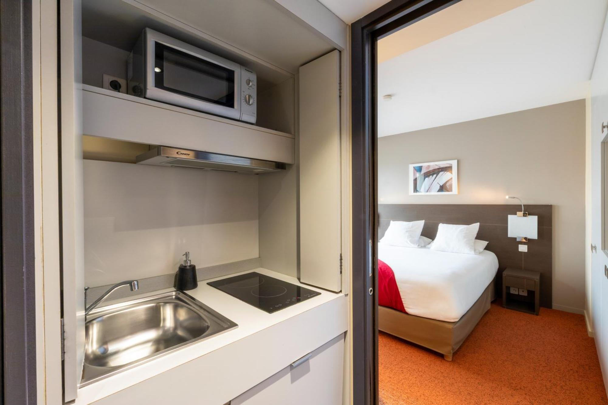 Studio Apartment