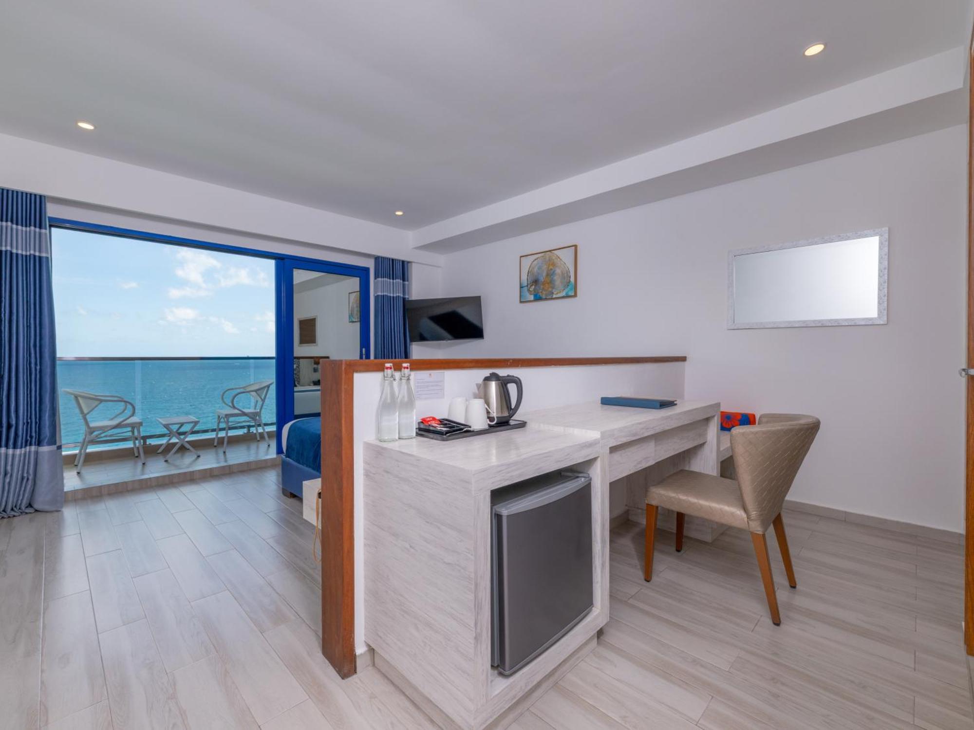 Deluxe Double Room Seaview Balcony