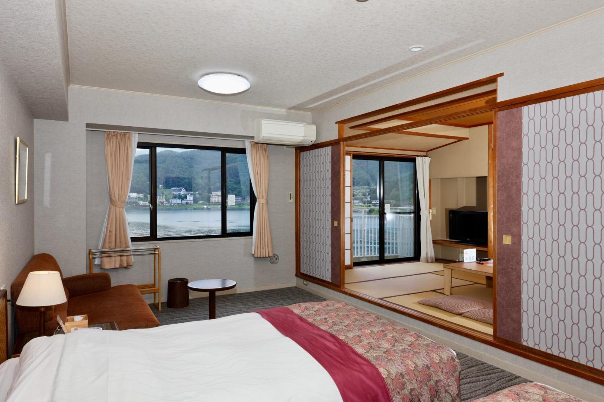 Superior Room Tatami Area Lake View Non-Smoking East Building