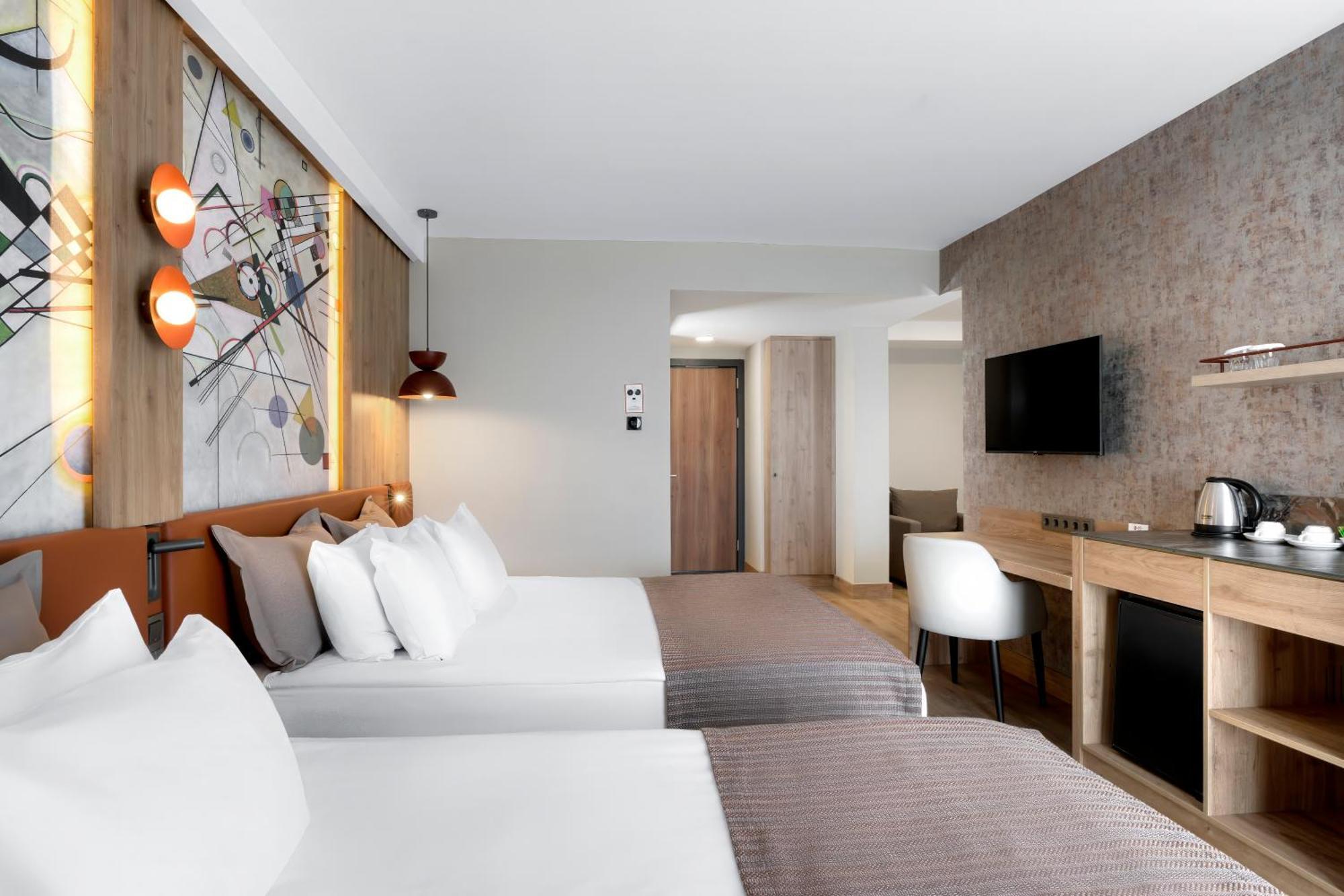Deluxe Suite