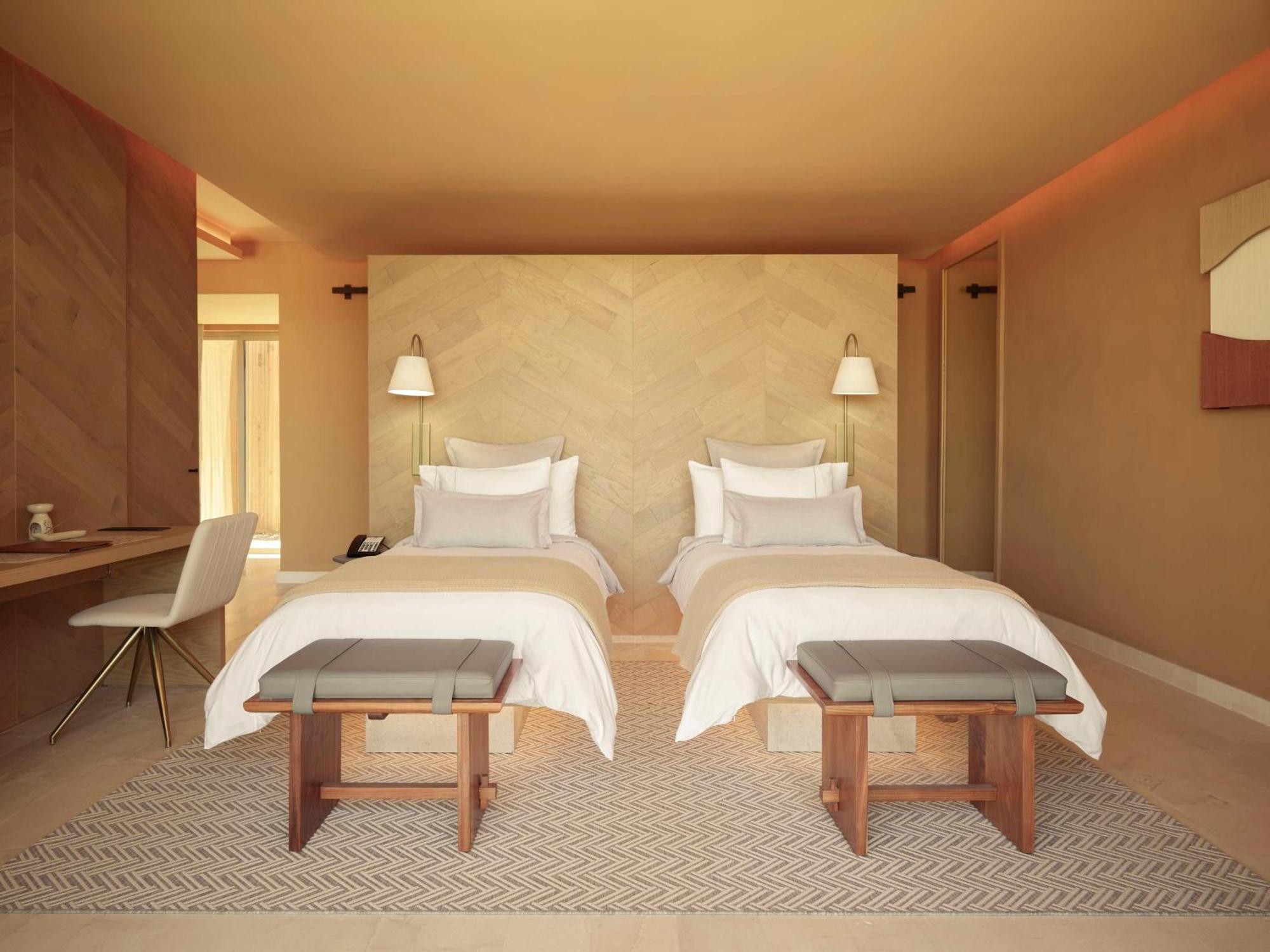 Serenity Pool Suite Twin