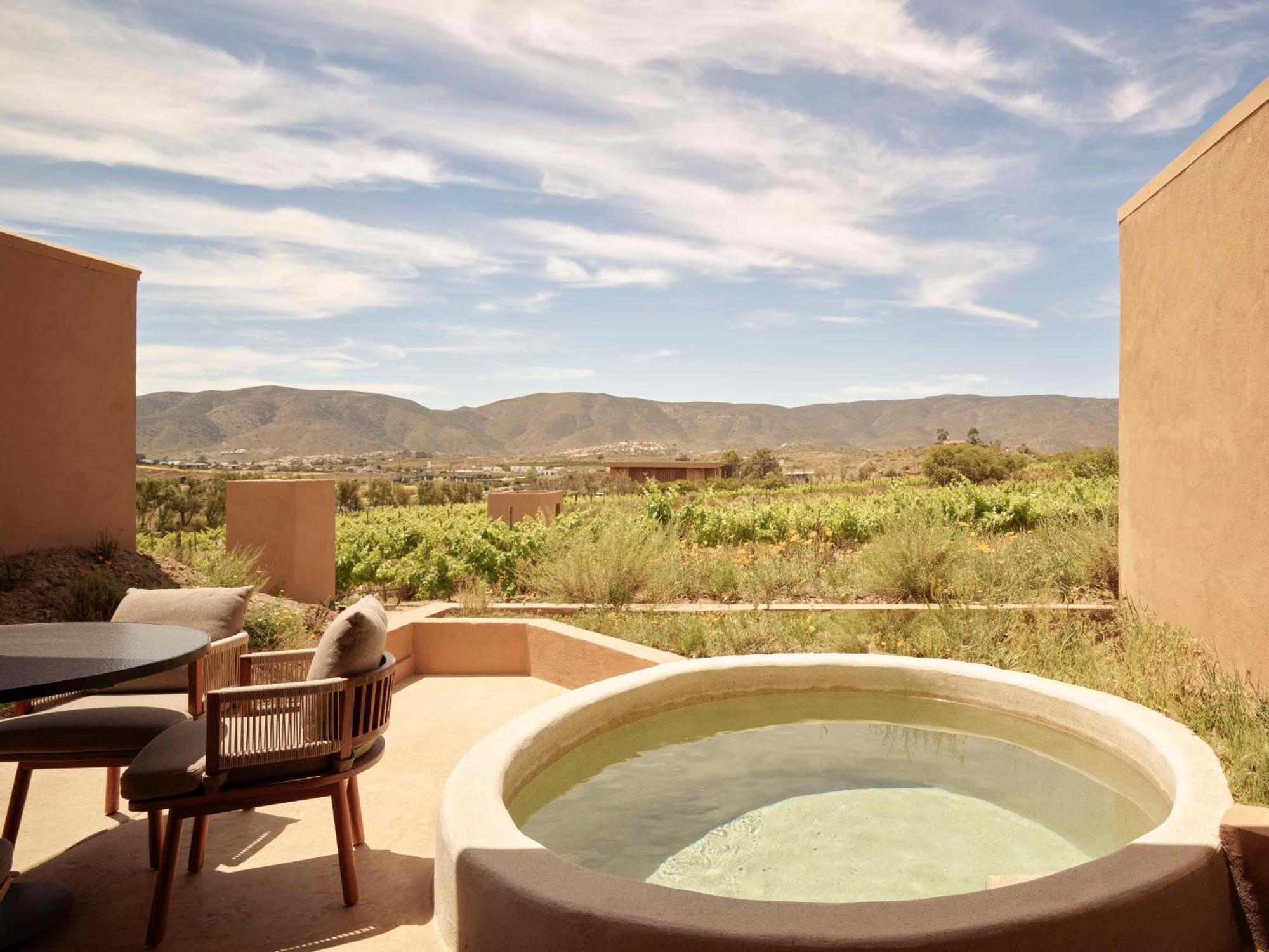 Serenity Pool Suite King