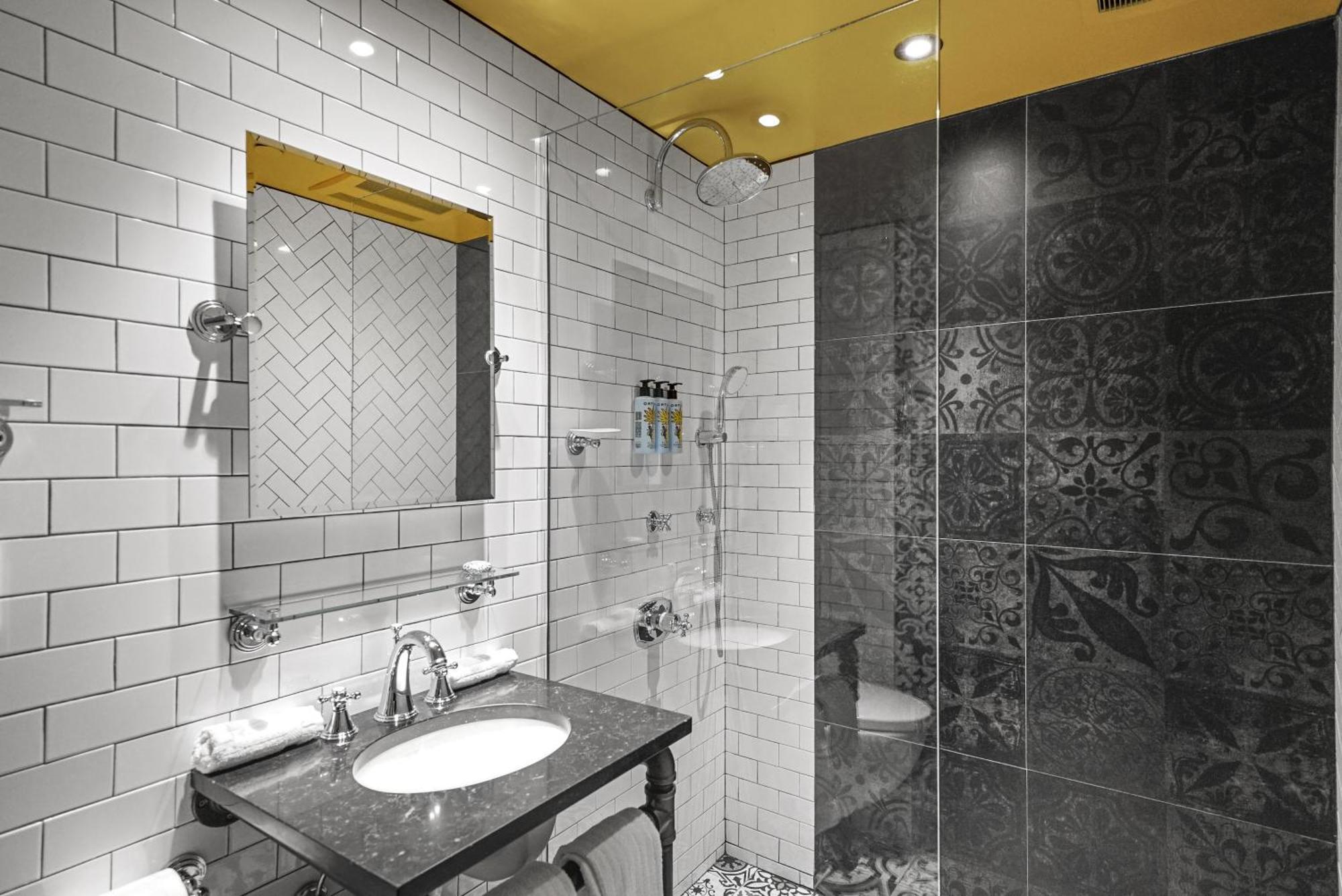Premium King Room