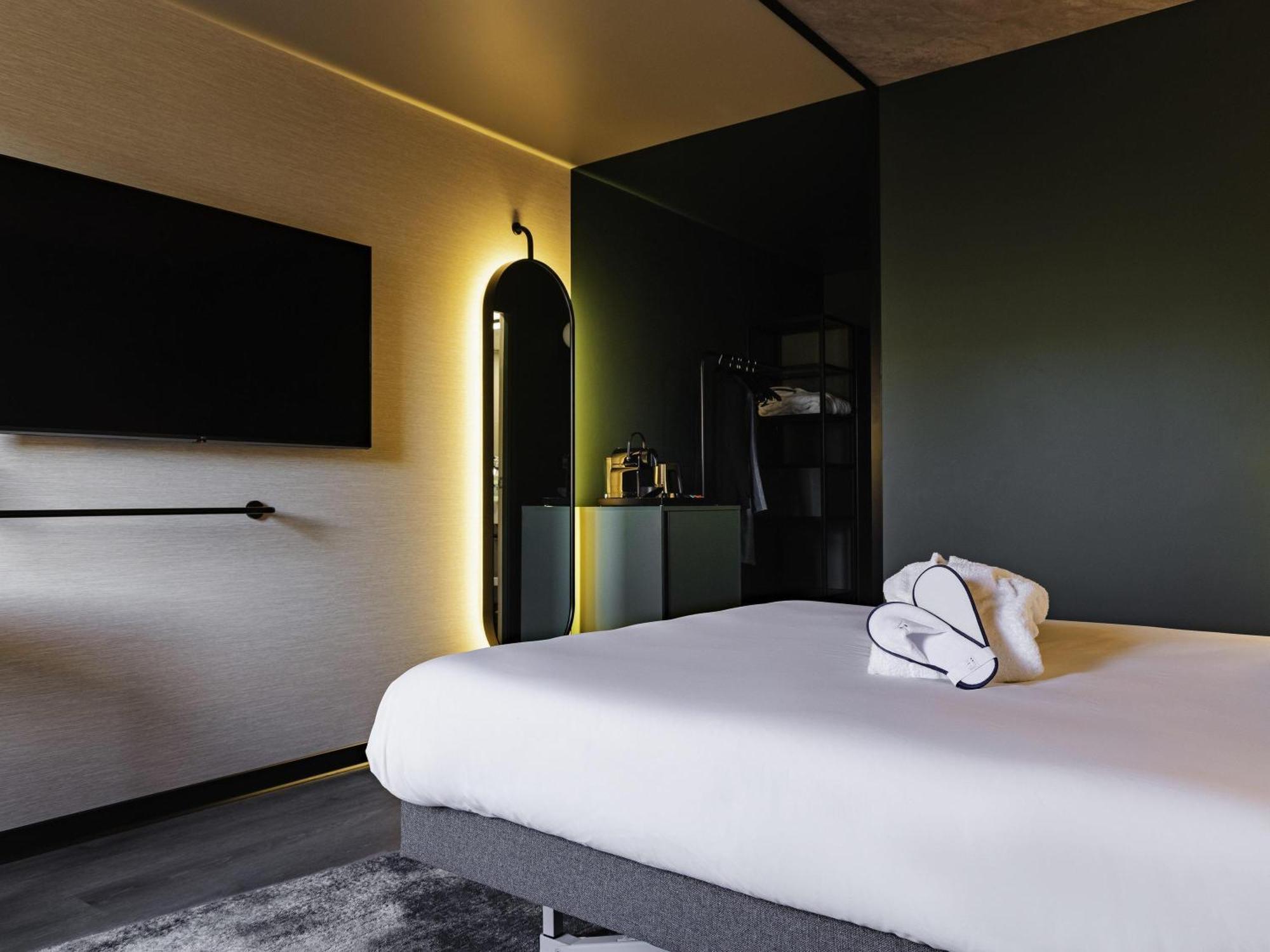 Executive Queen Room