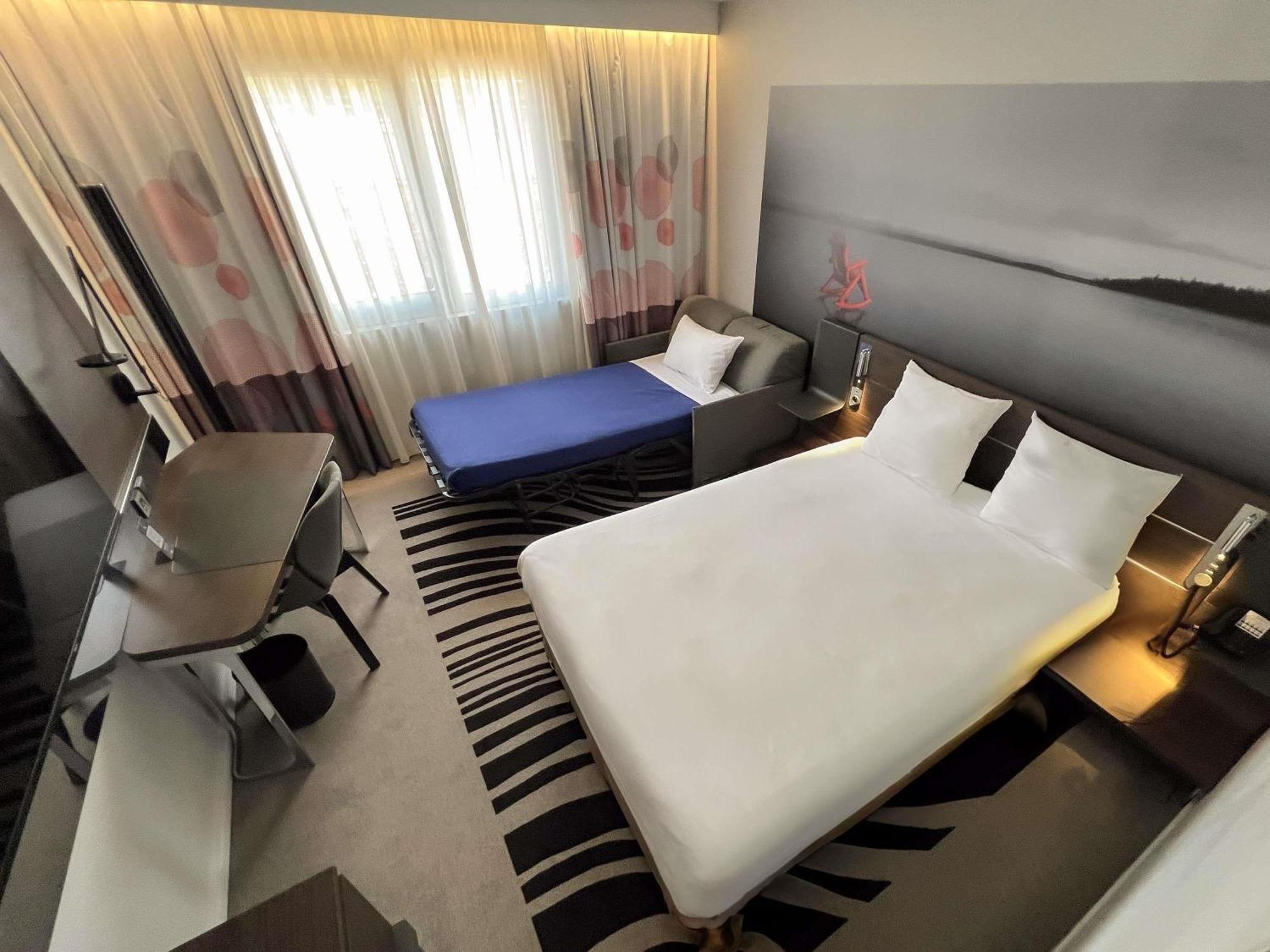 Classic Double Room Single Sofa