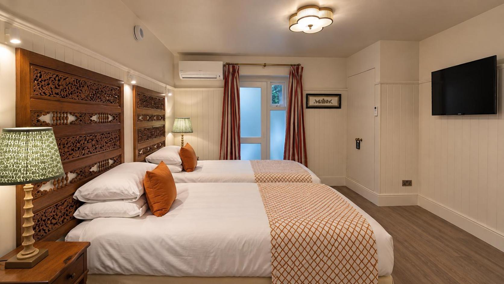 Luxury Twin Room
