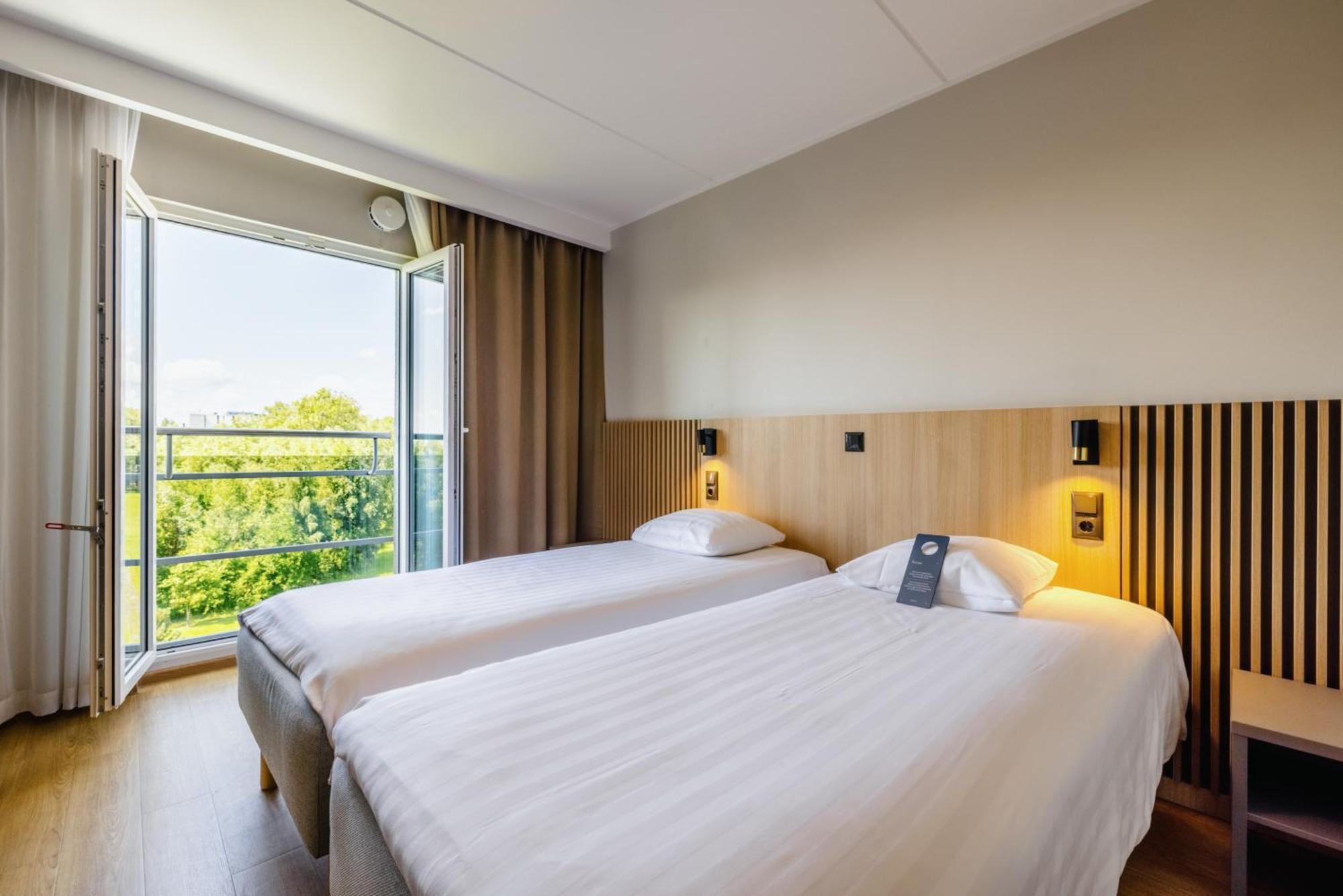 Standard Twin Room Spa Access