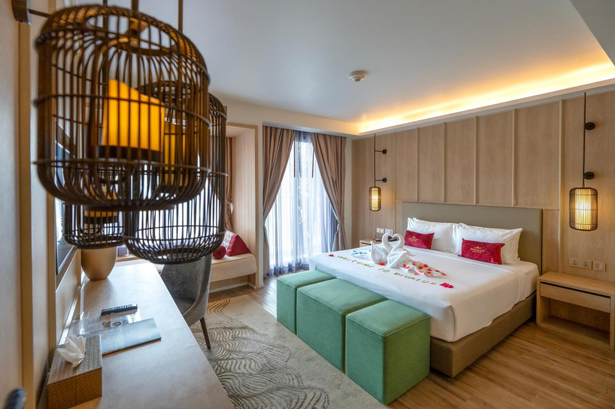 Premier Corner Room