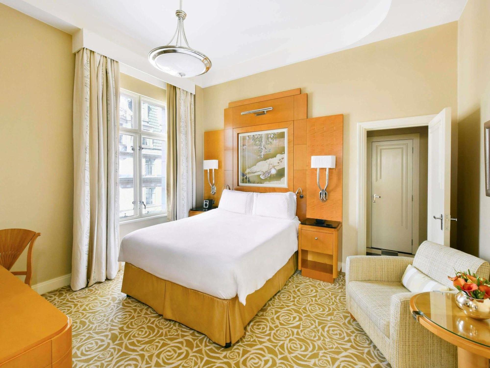 Superior Queen Room