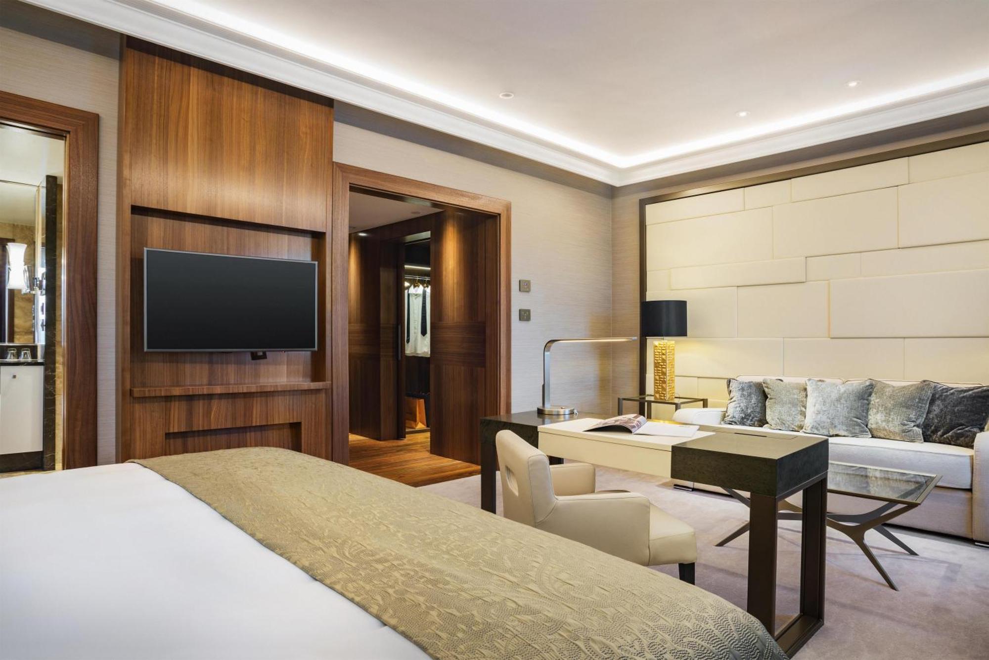 Deluxe Room King