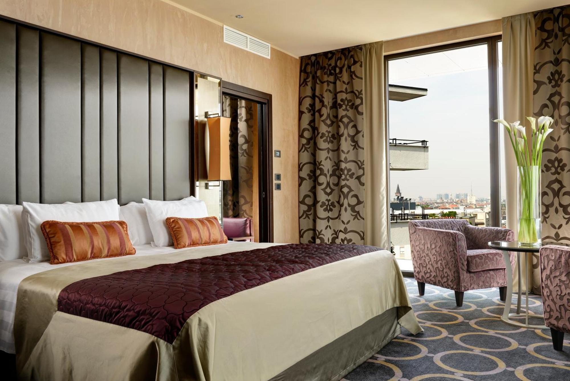 Executive Suite Duomo View
