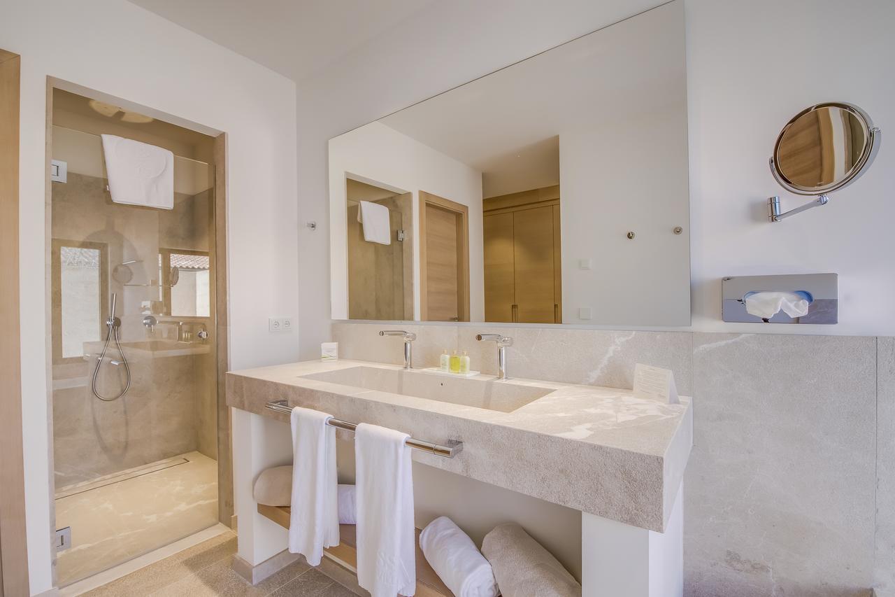 Superior King Suite