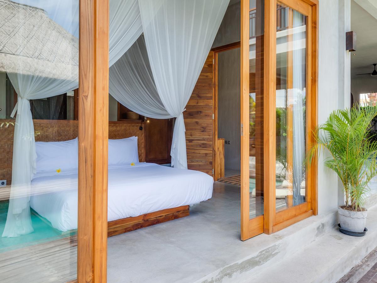 Executive Room Pool Access