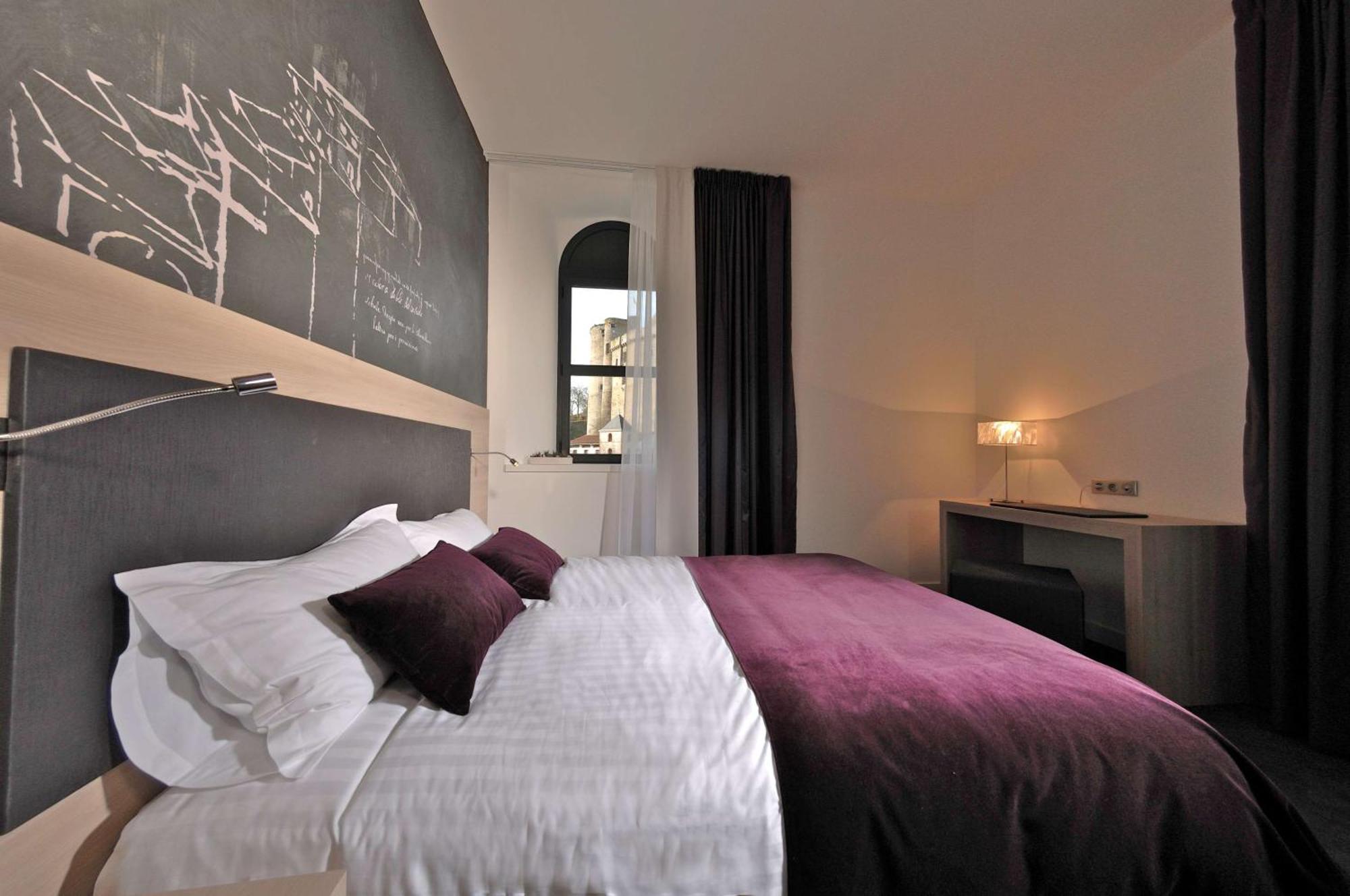 Standard Queen Room River View