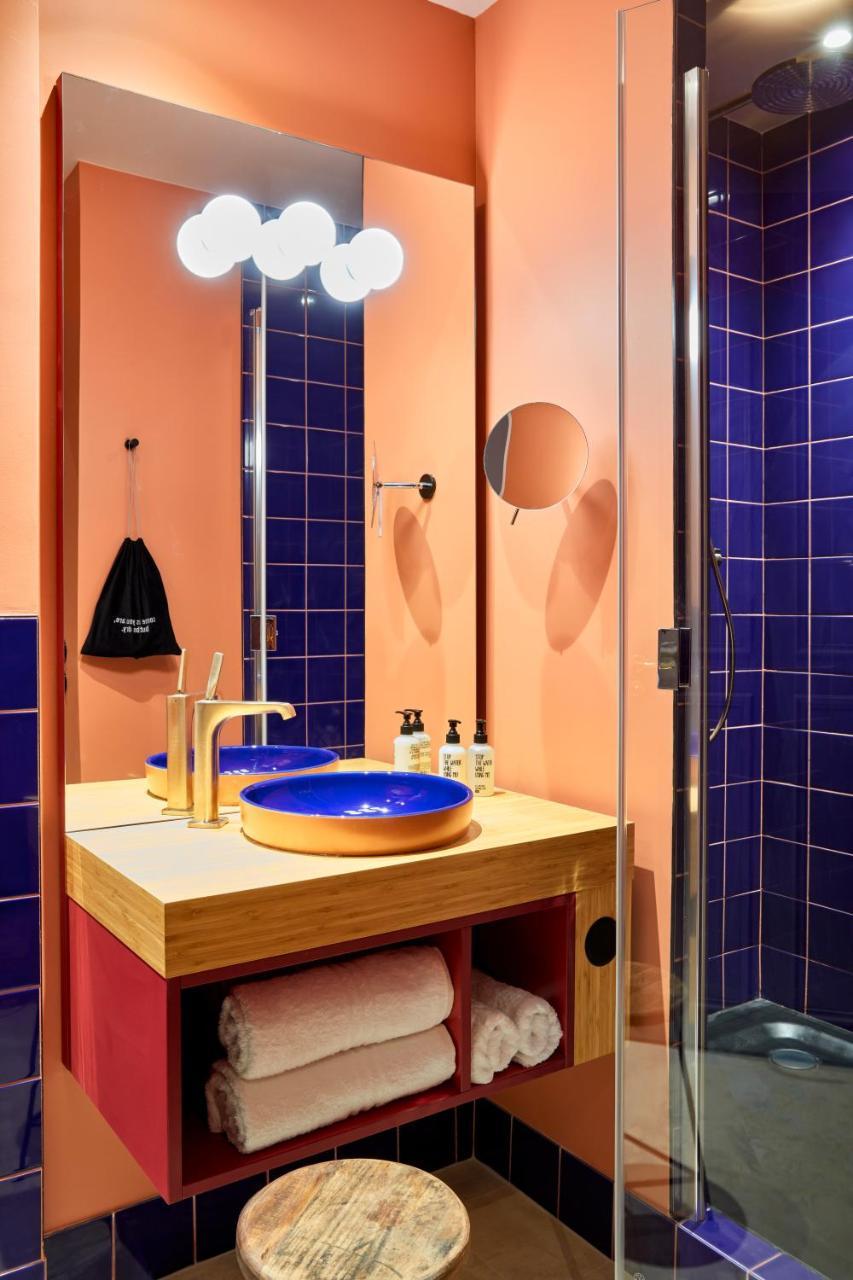 Medium Room