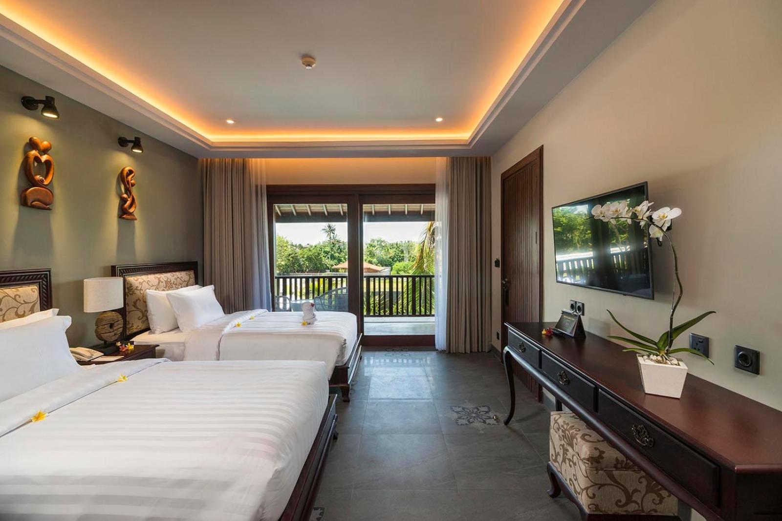 Suite Twin Room Pool View