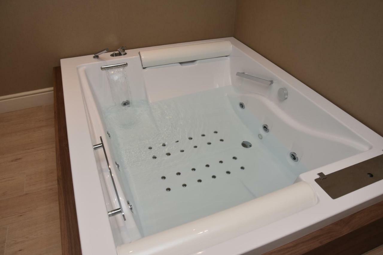 Suite Spa Bath